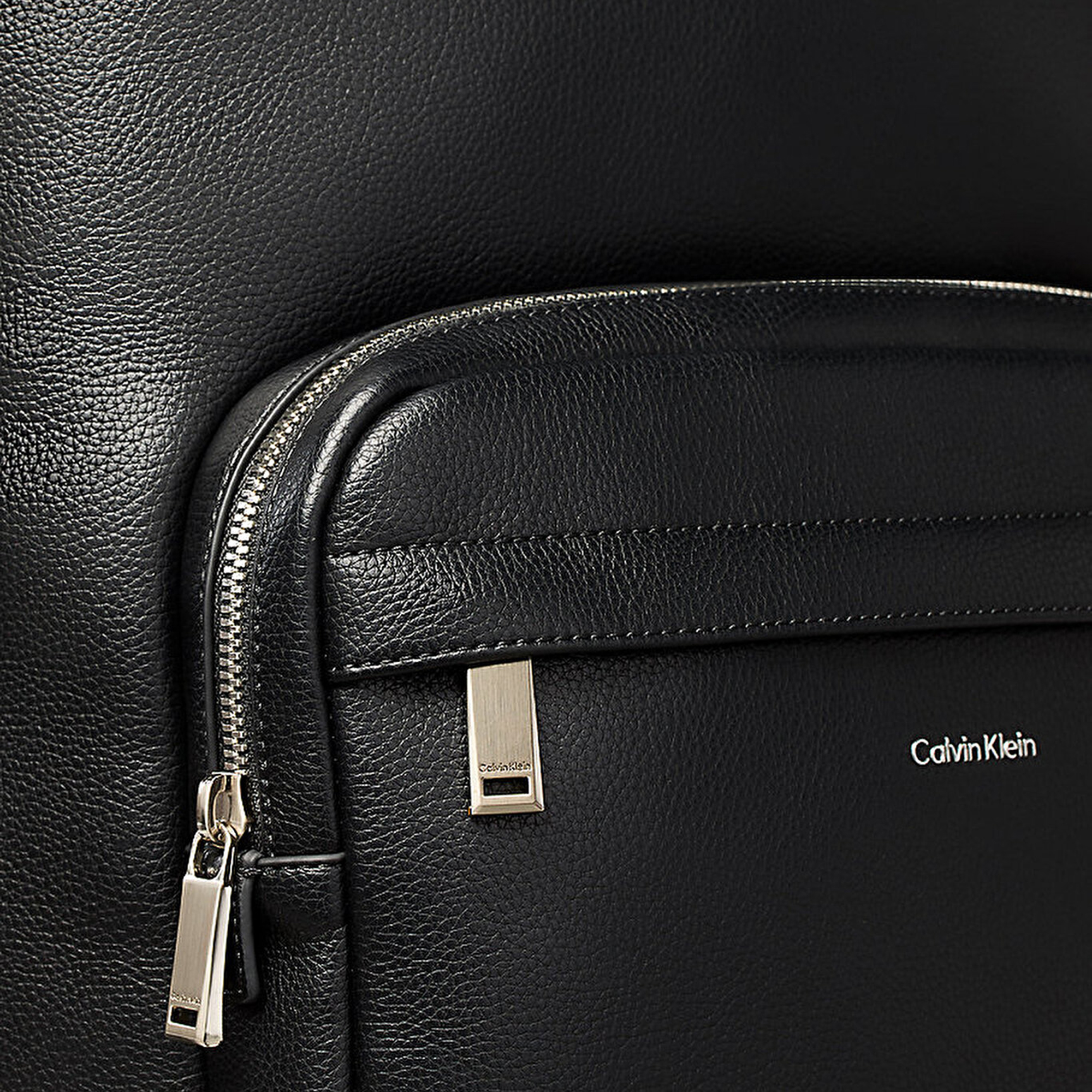 Calvin Klein Raised Round Erkek Siyah Sırt Çantası