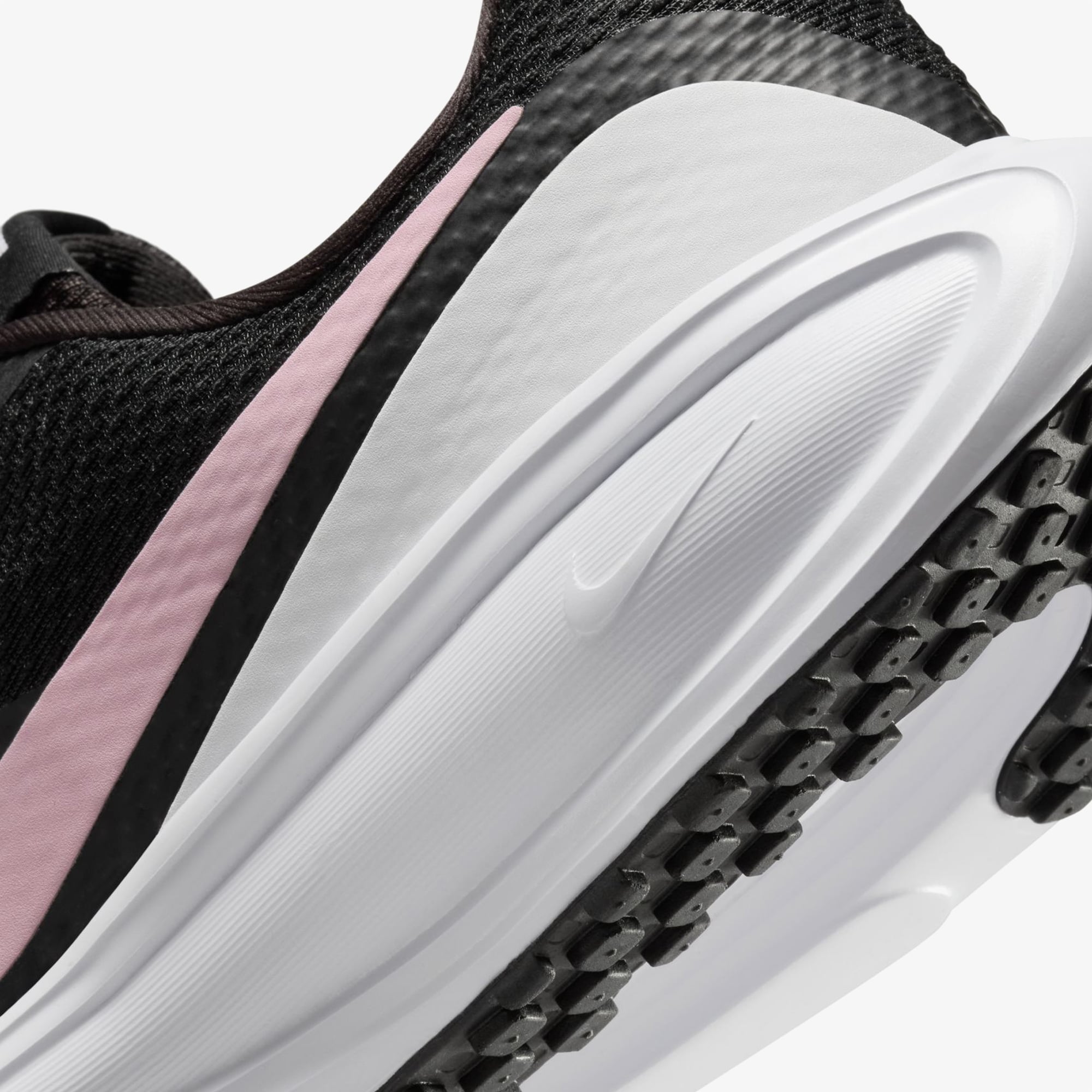 Nike Revolution 8 Kadın Siyah Koşu Ayakkabısı