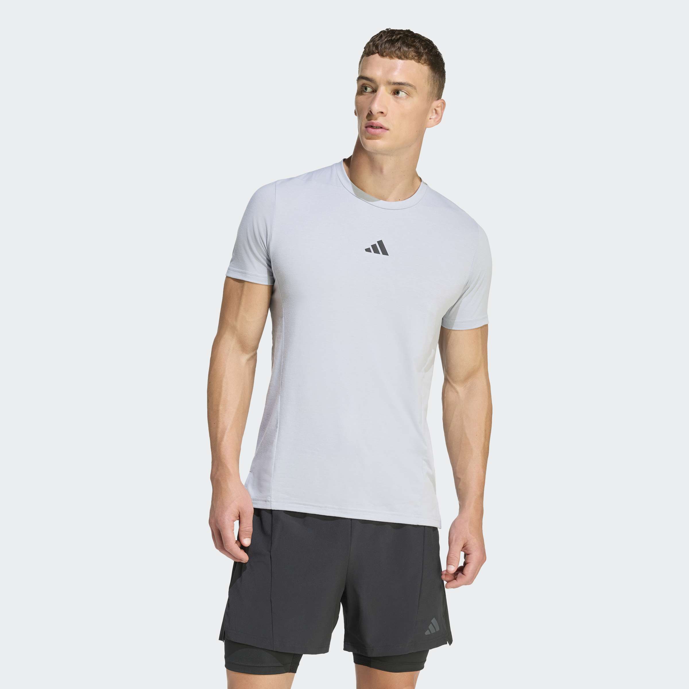 adidas Designed For Erkek Gri Antrenman T-Shirt