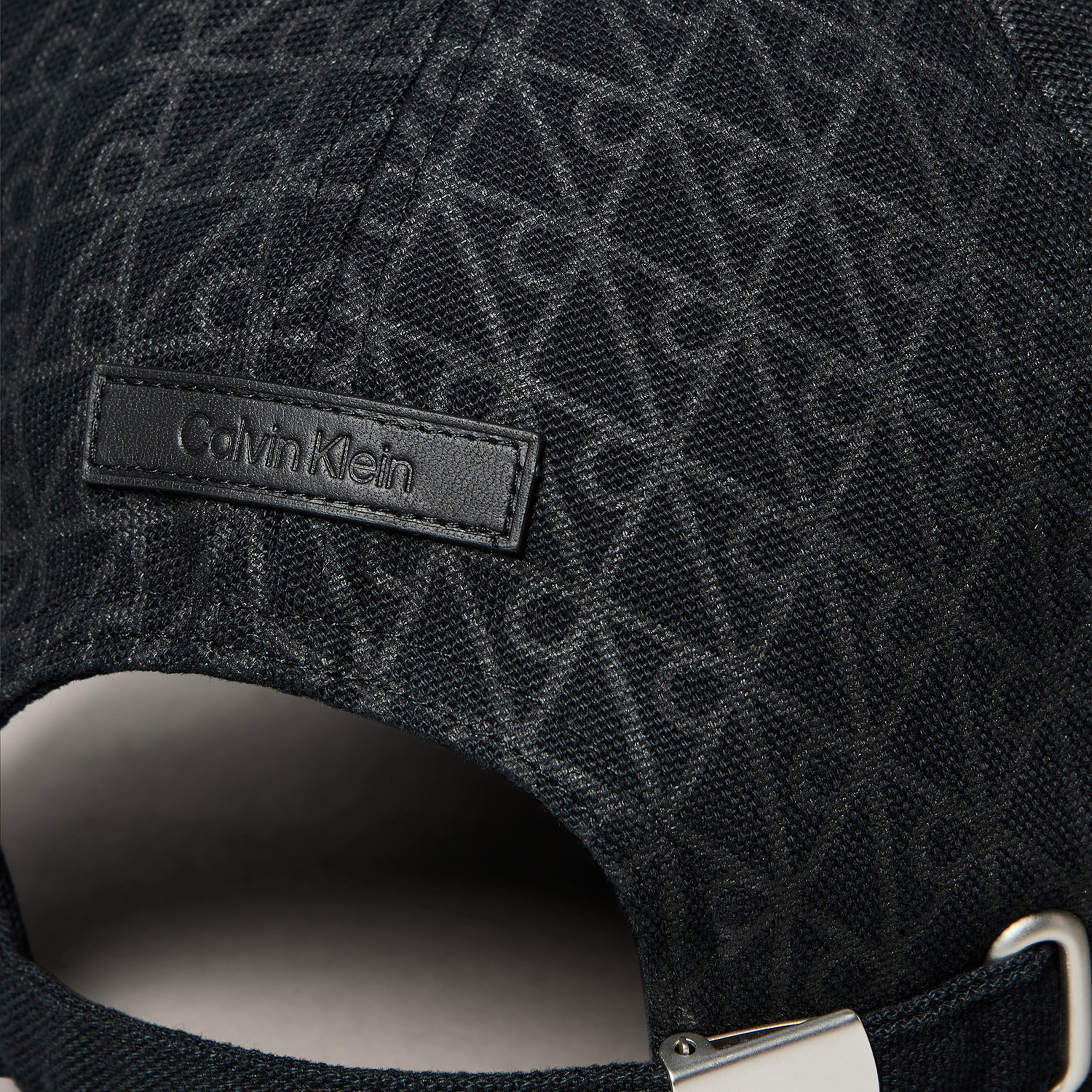 Calvin Klein Emblem Print Leather Patch Kadın Siyah Şapka