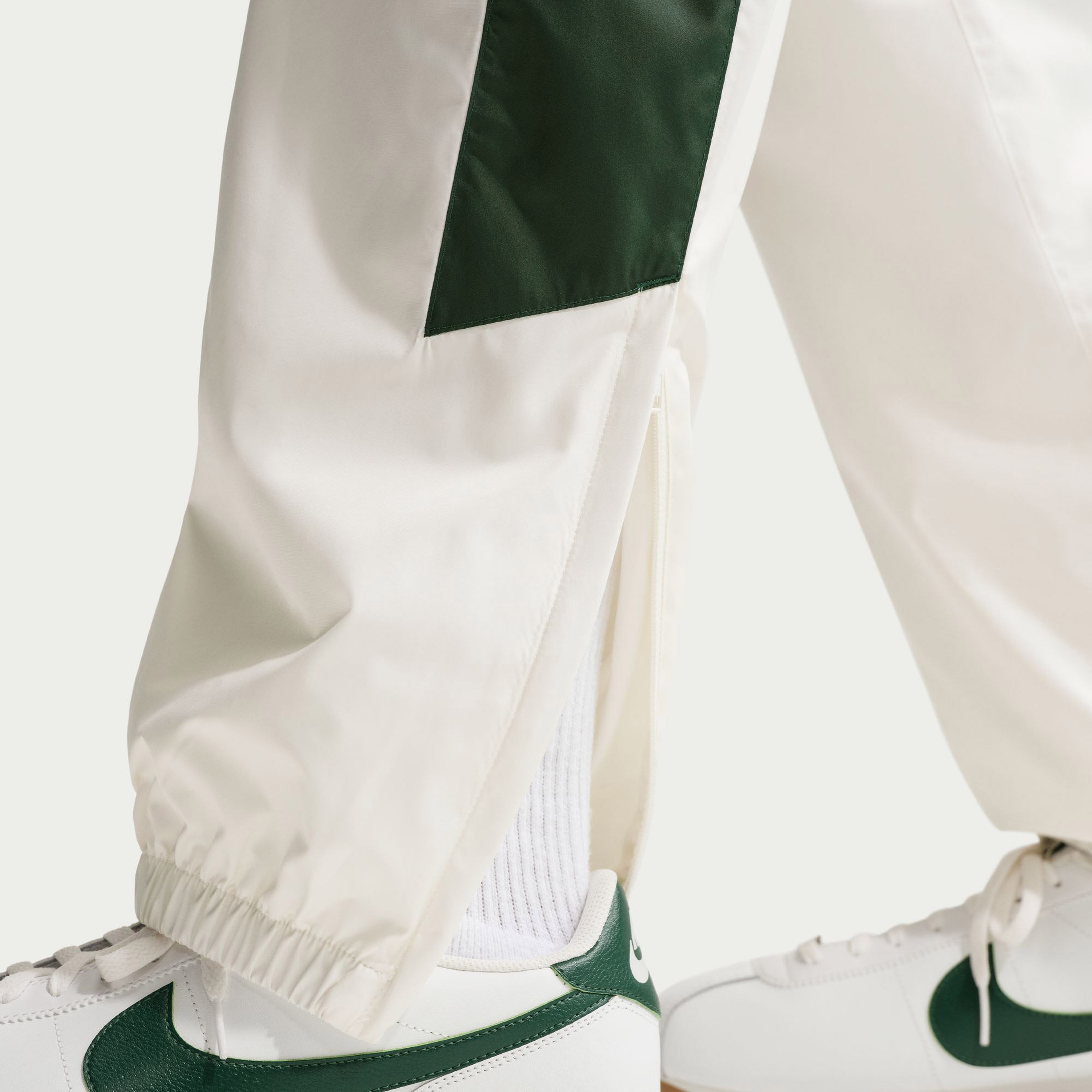 Nike Windrunner Erkek Krem Eşofman Altı