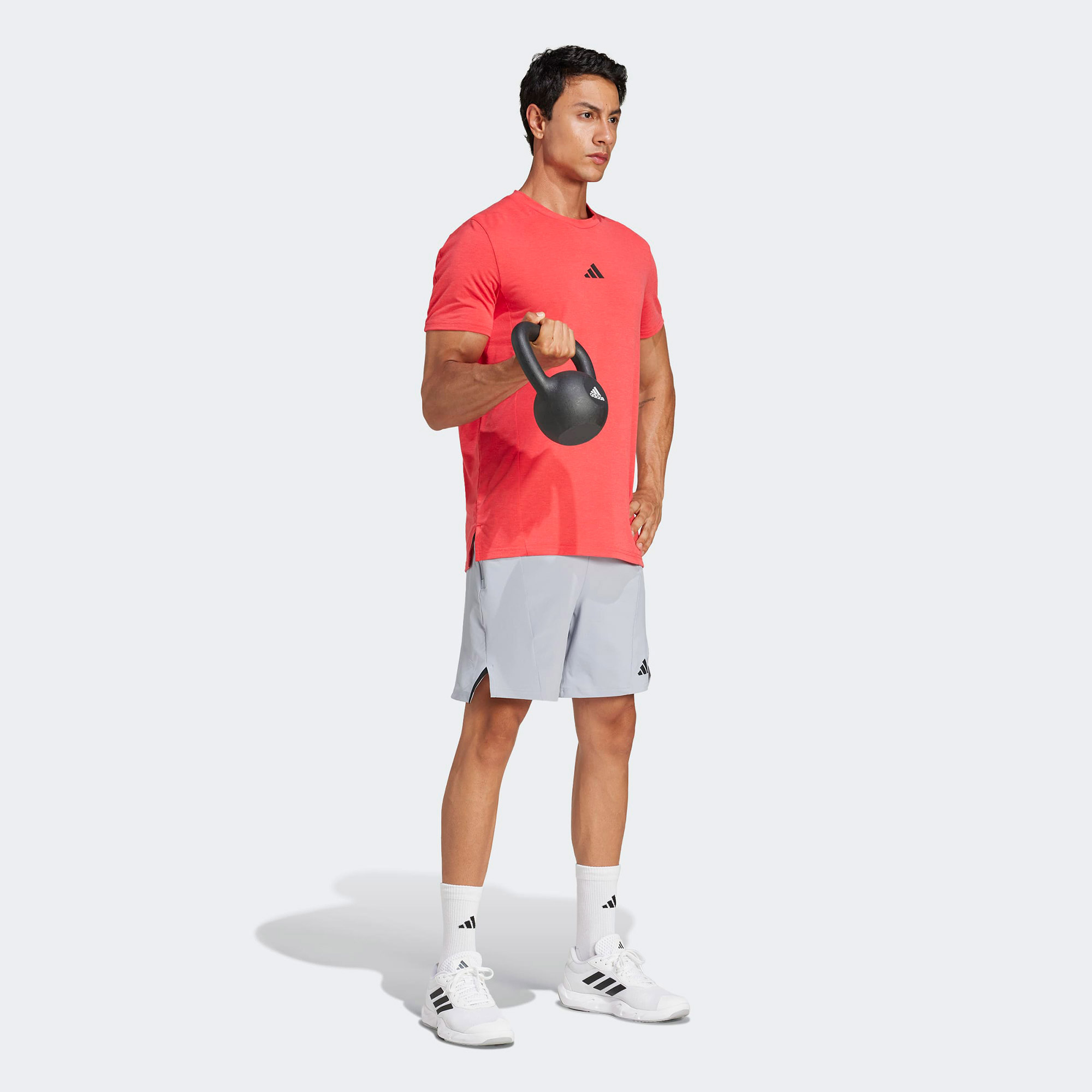 adidas Designed For Erkek Gri Antrenman Şortu