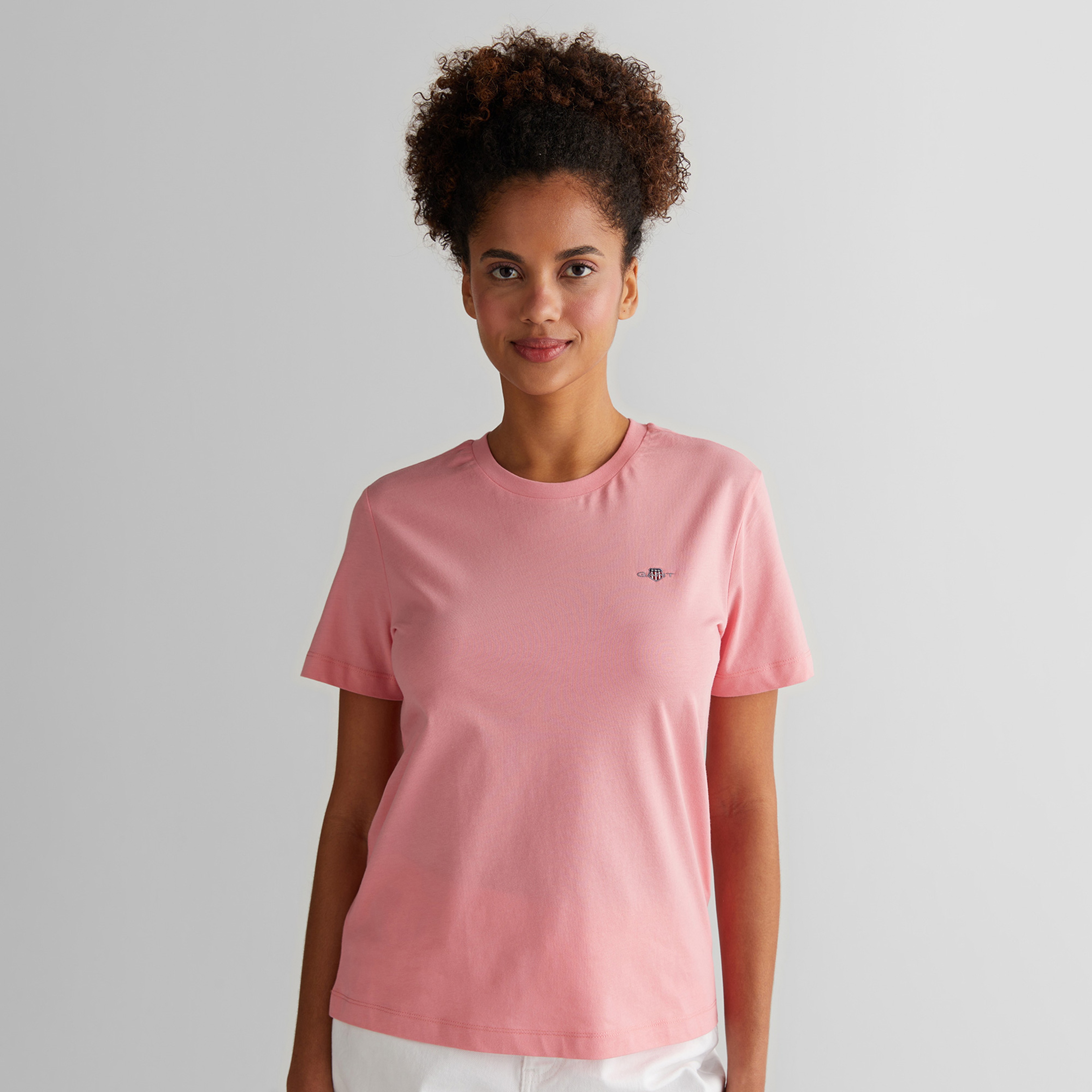 GANT Kadın Pembe Regular Fit Bisiklet Yaka T-Shirt