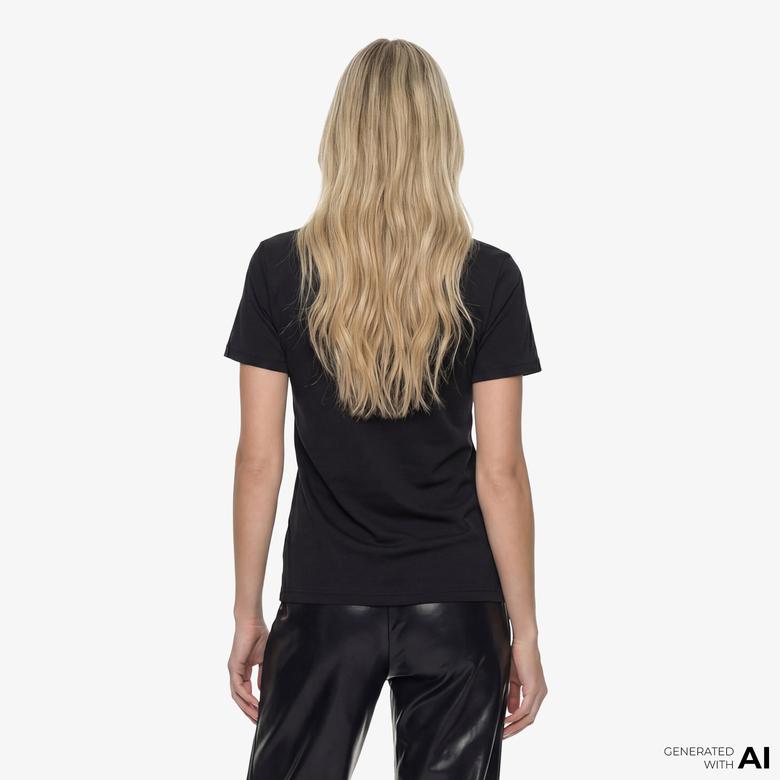 adidas Loungwear Essentials Logo Kadın Siyah Günlük T-Shirt