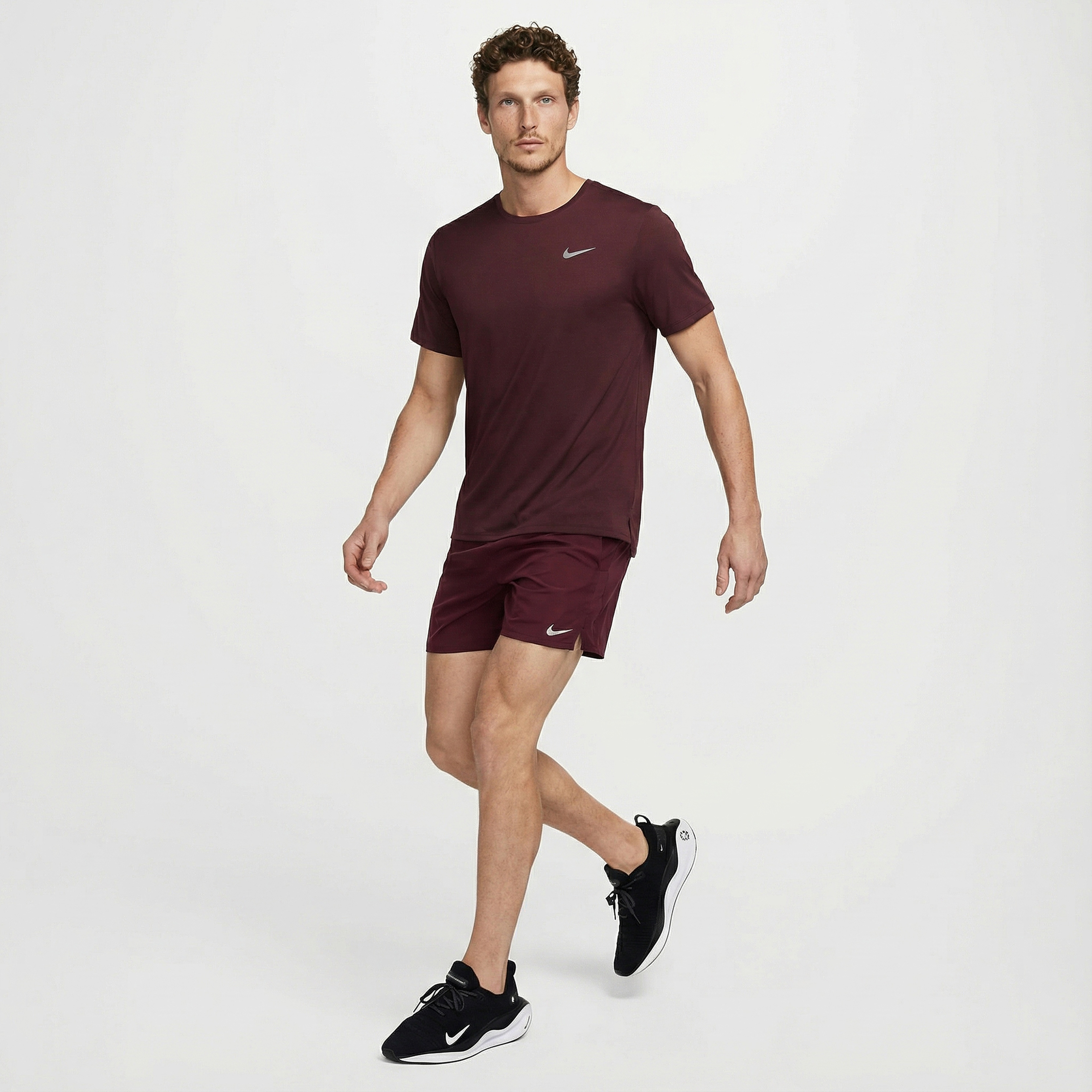 Nike Dri-Fit Miler Erkek Bordo T-Shirt