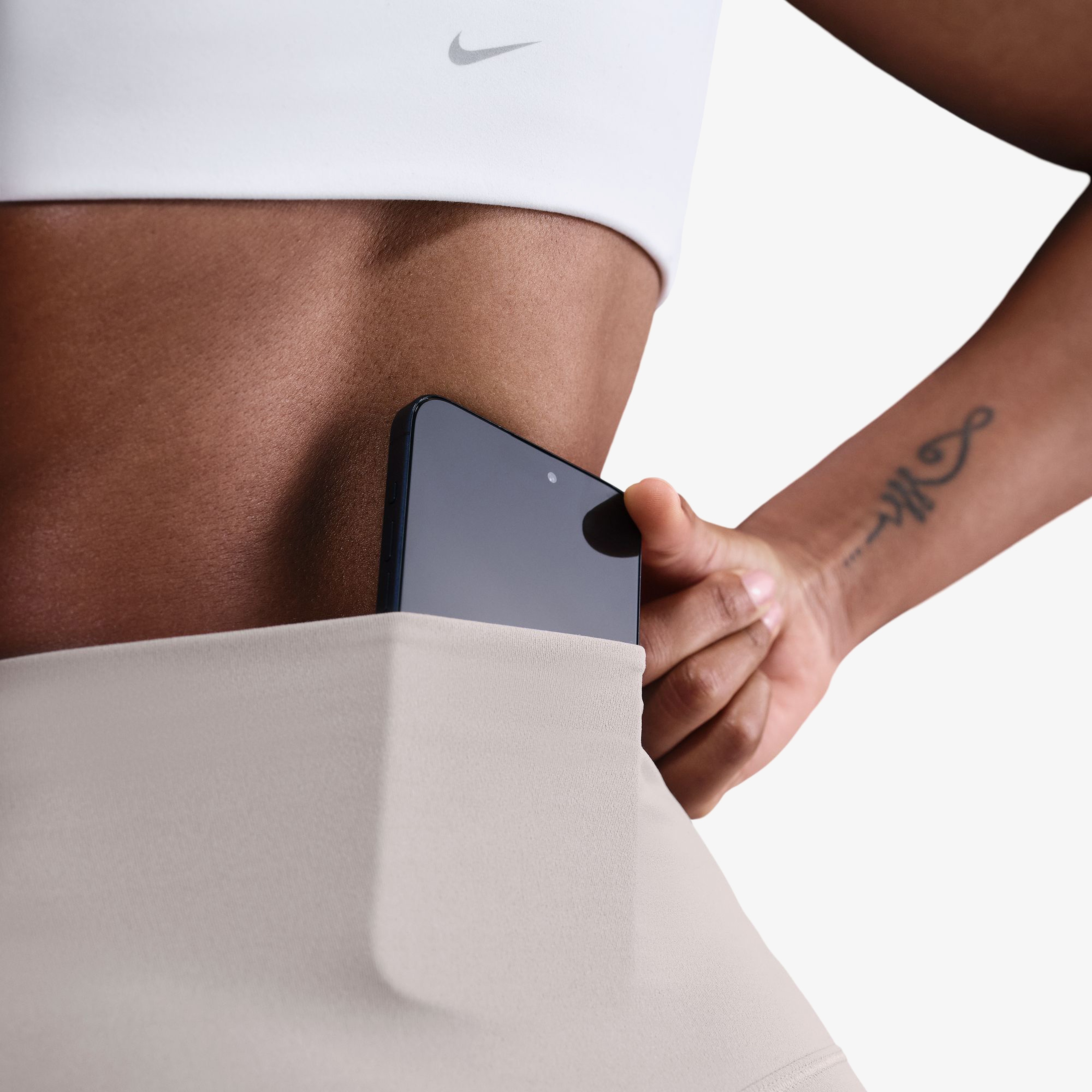 Nike Zenvy Kadın Krem Koşu Tayt