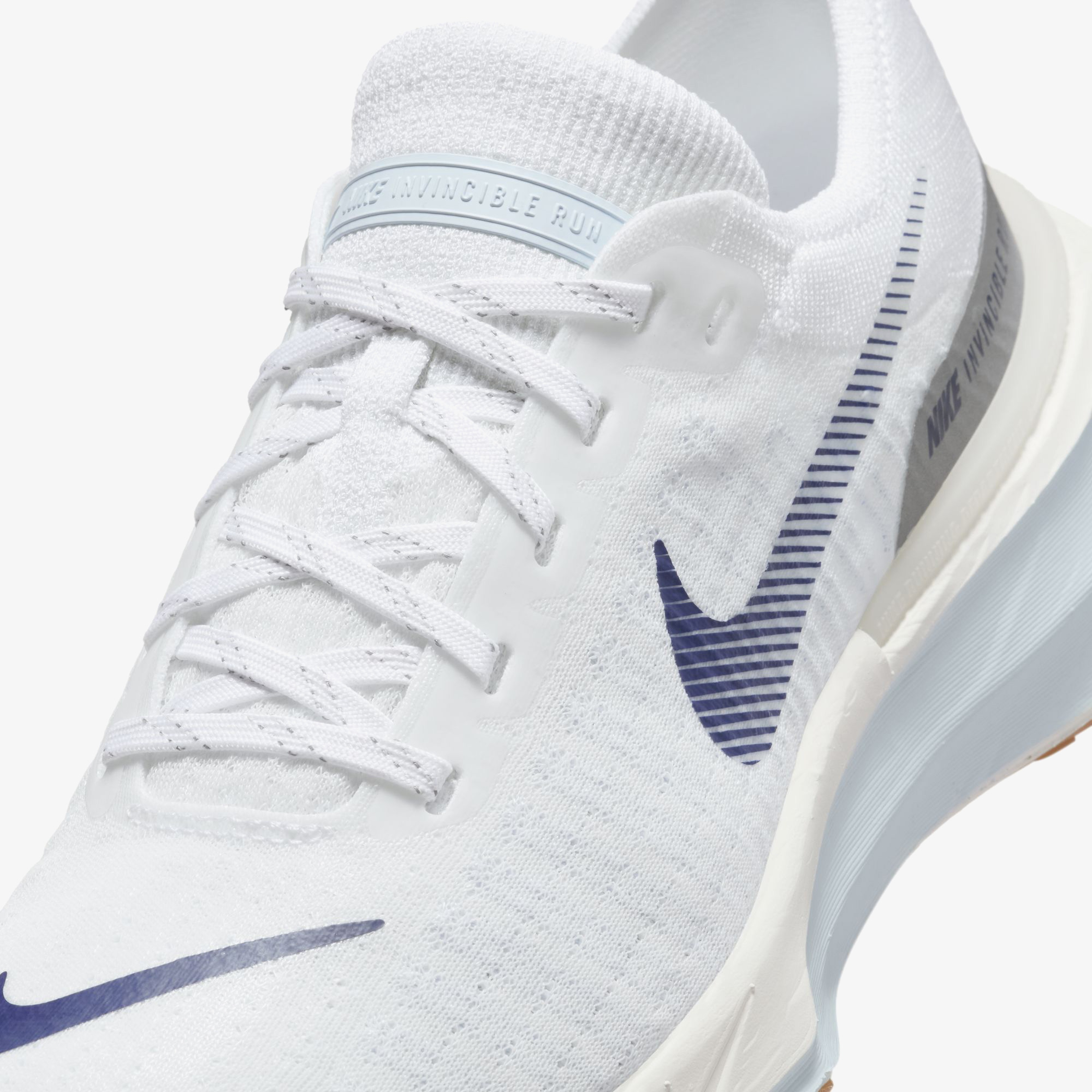 Nike Invincible 3 Kadın Beyaz Koşu Ayakkabısı
