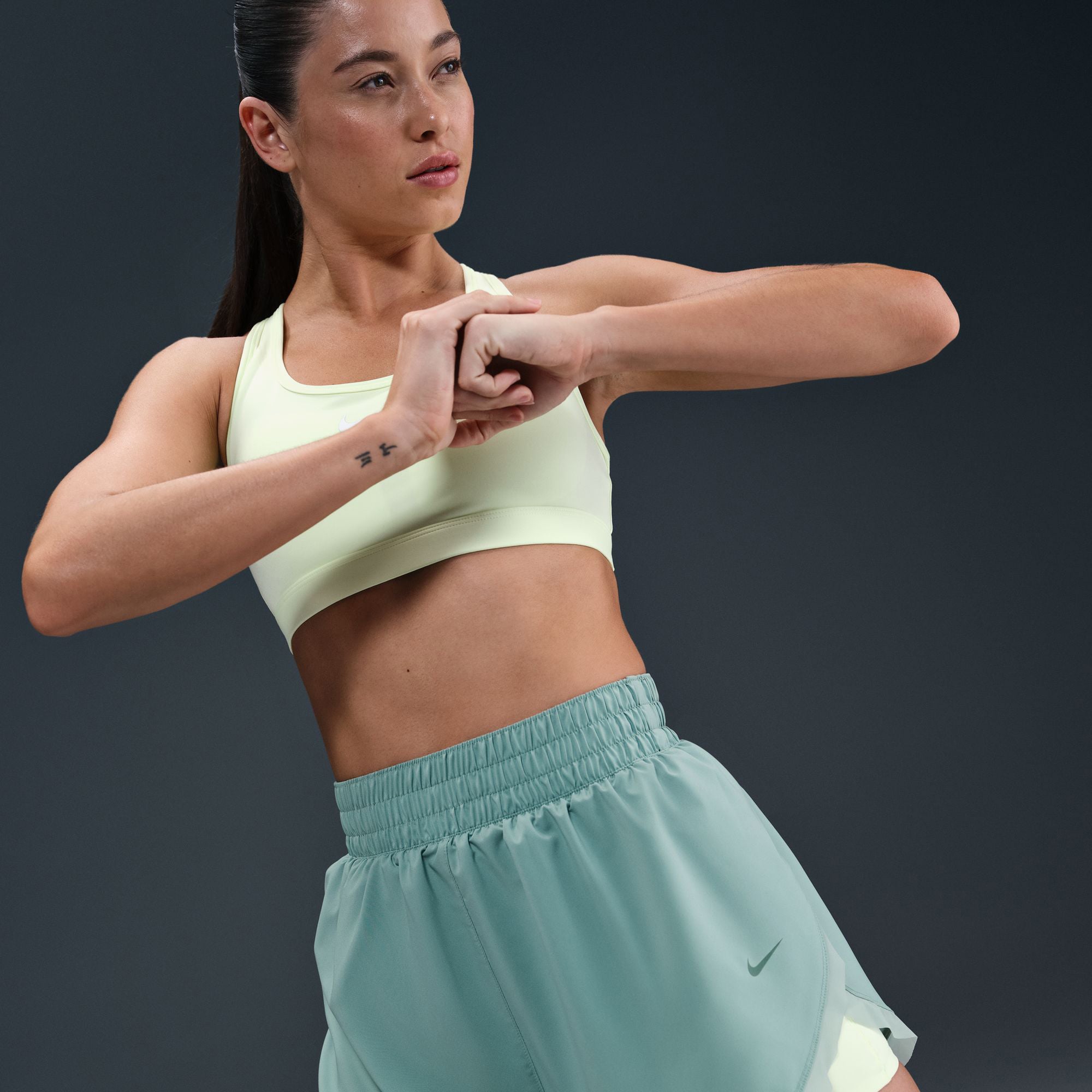Nike One Df Hr 3in Br Cp Kadın Yeşil Şort