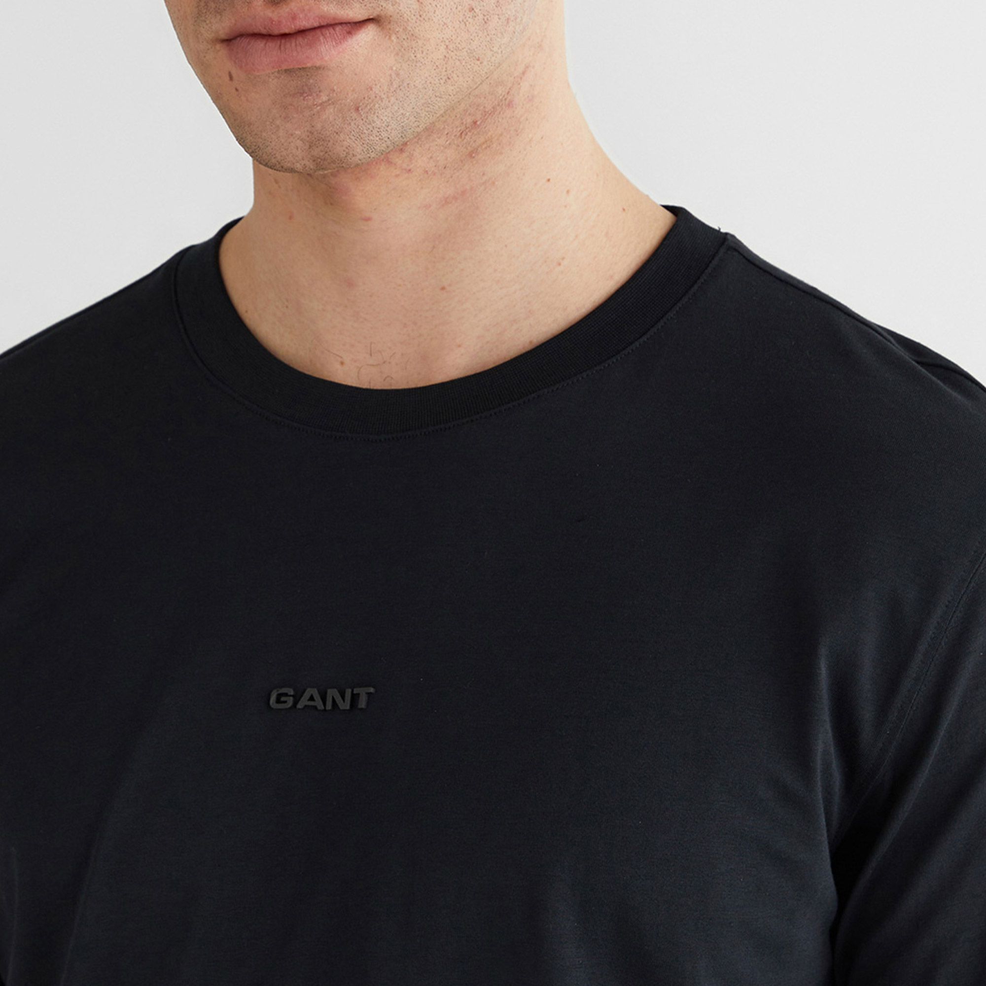 GANT Erkek Siyah Kısa Kollu T-Shirt