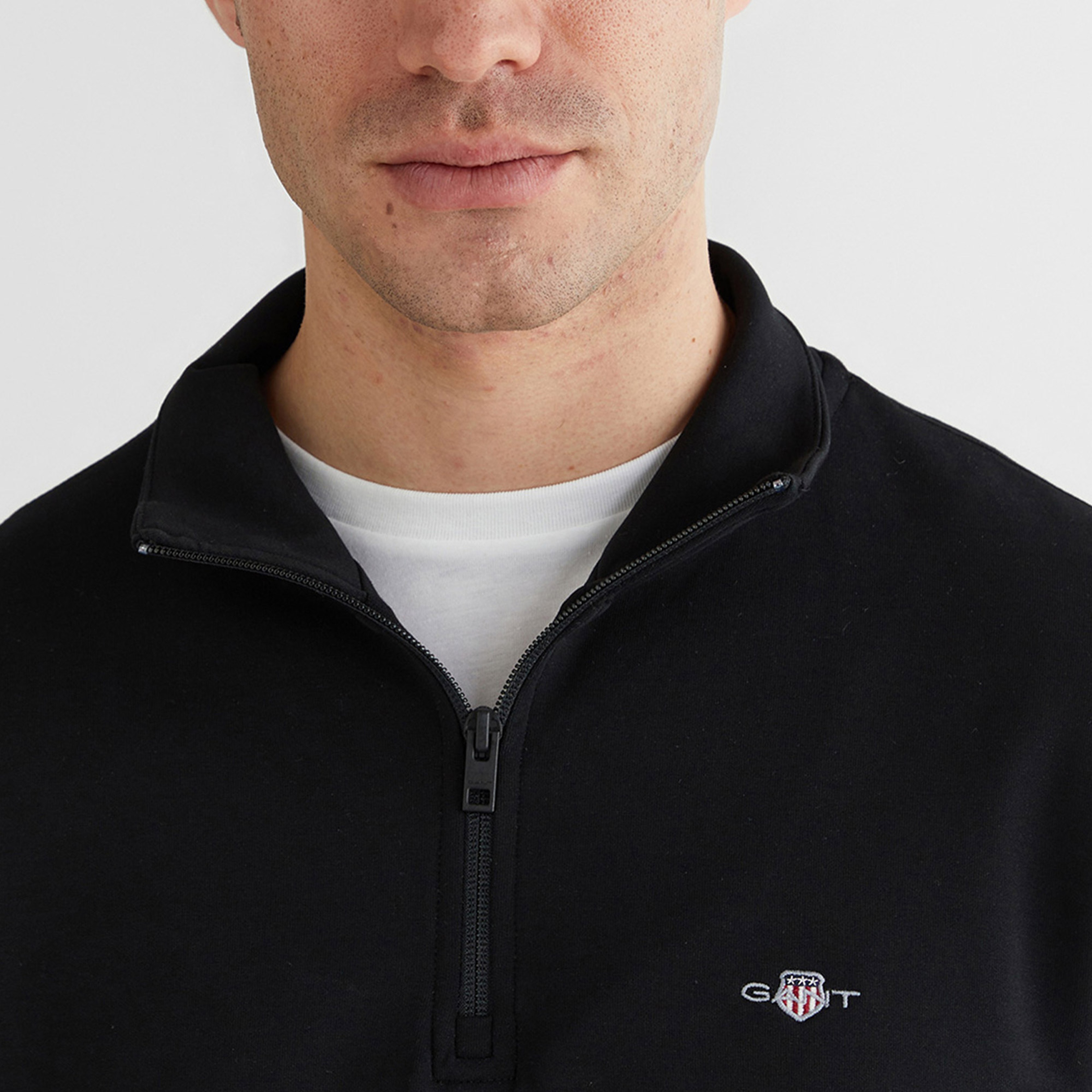GANT Erkek Siyah Relaxed Fit Yarım Fermuarlı Logolu Sweatshirt