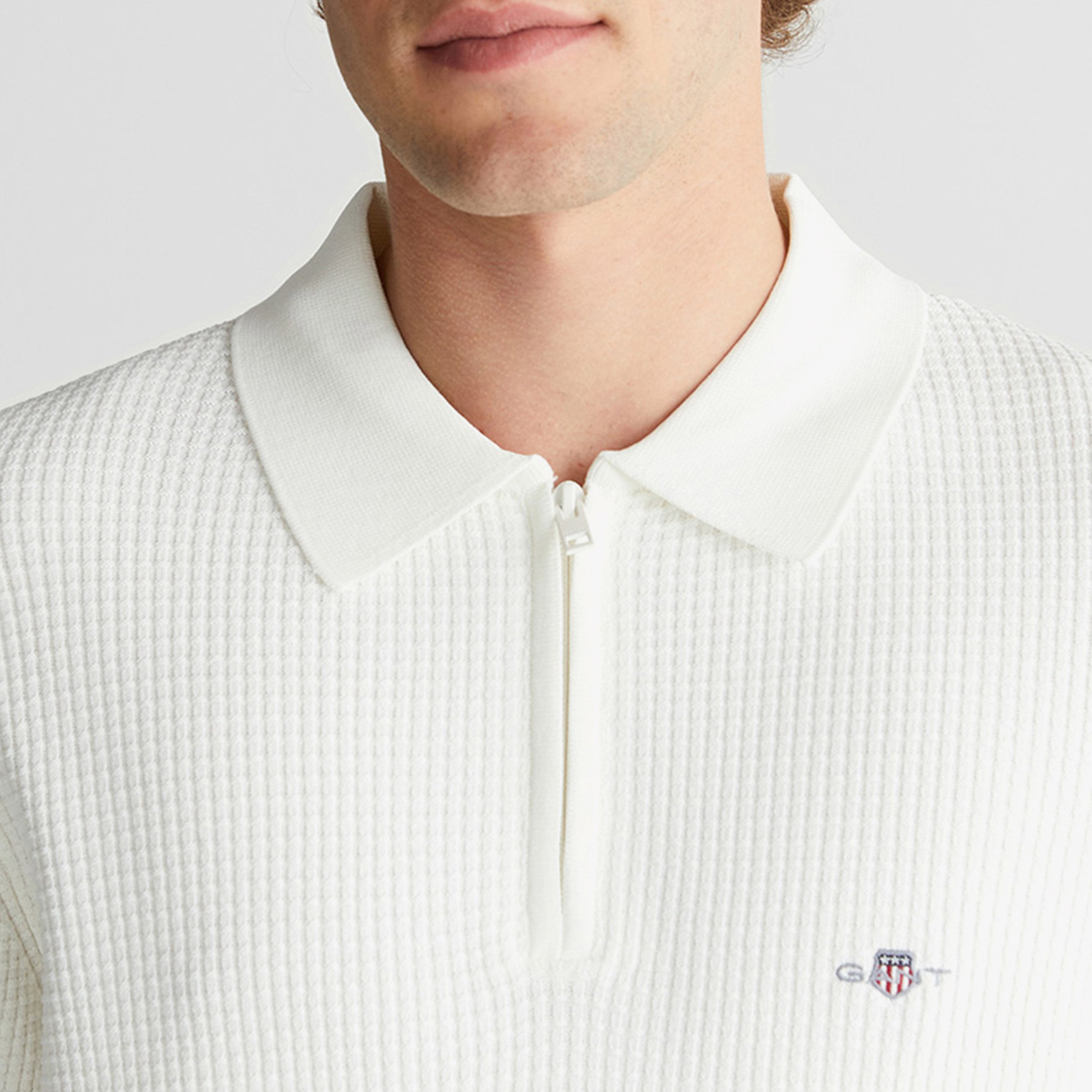 GANT Erkek Beyaz Regular Fit Yarım Fermuarlı Kısa Kollu Triko