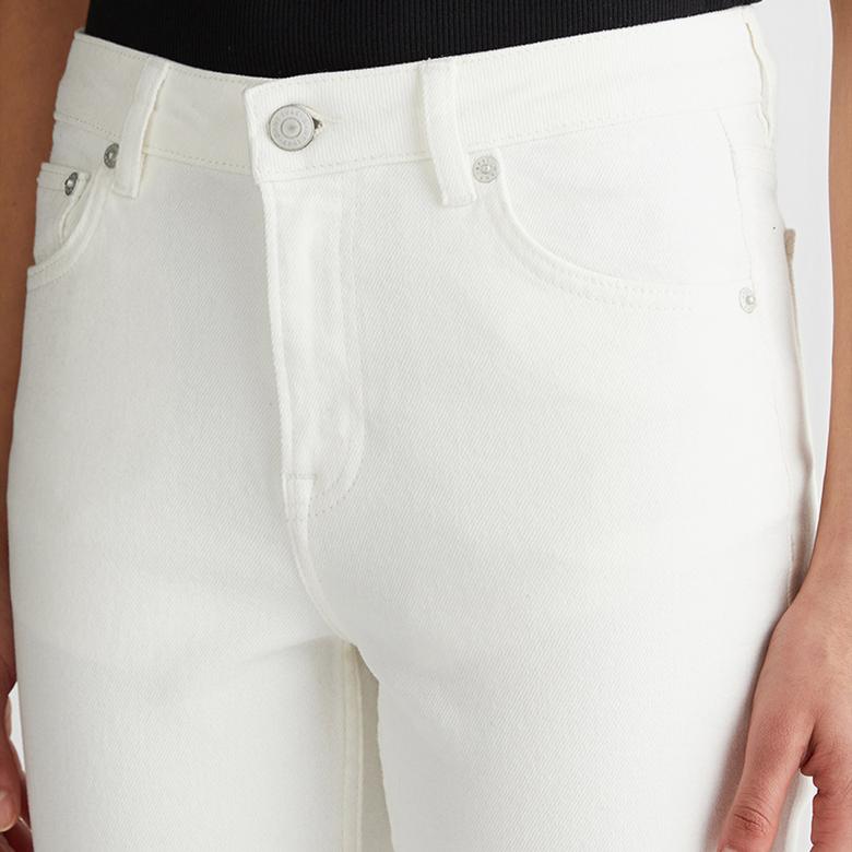 GANT Kadın Beyaz Regular Fit Jean