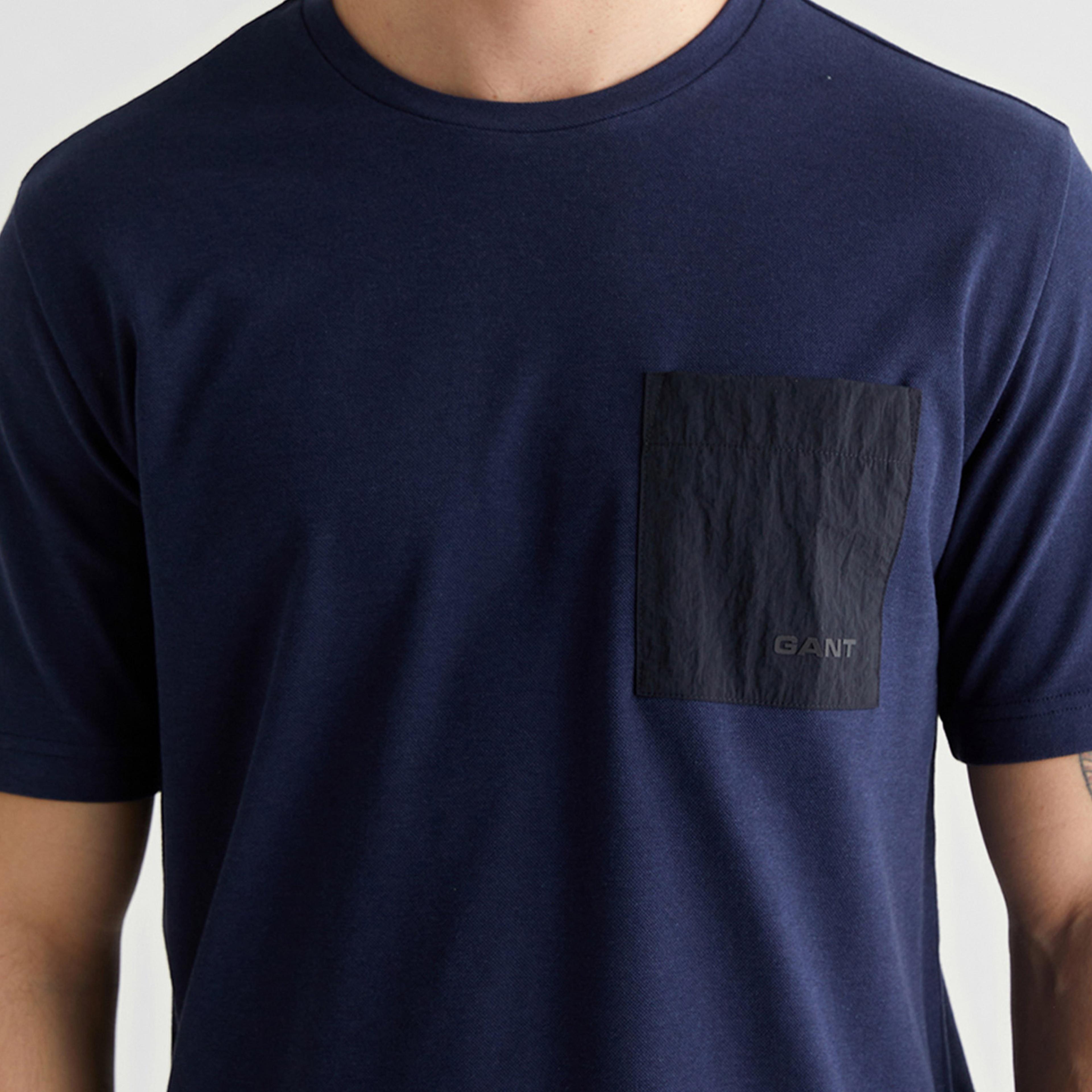 GANT Erkek Lacivert Kısa Kollu T-Shirt