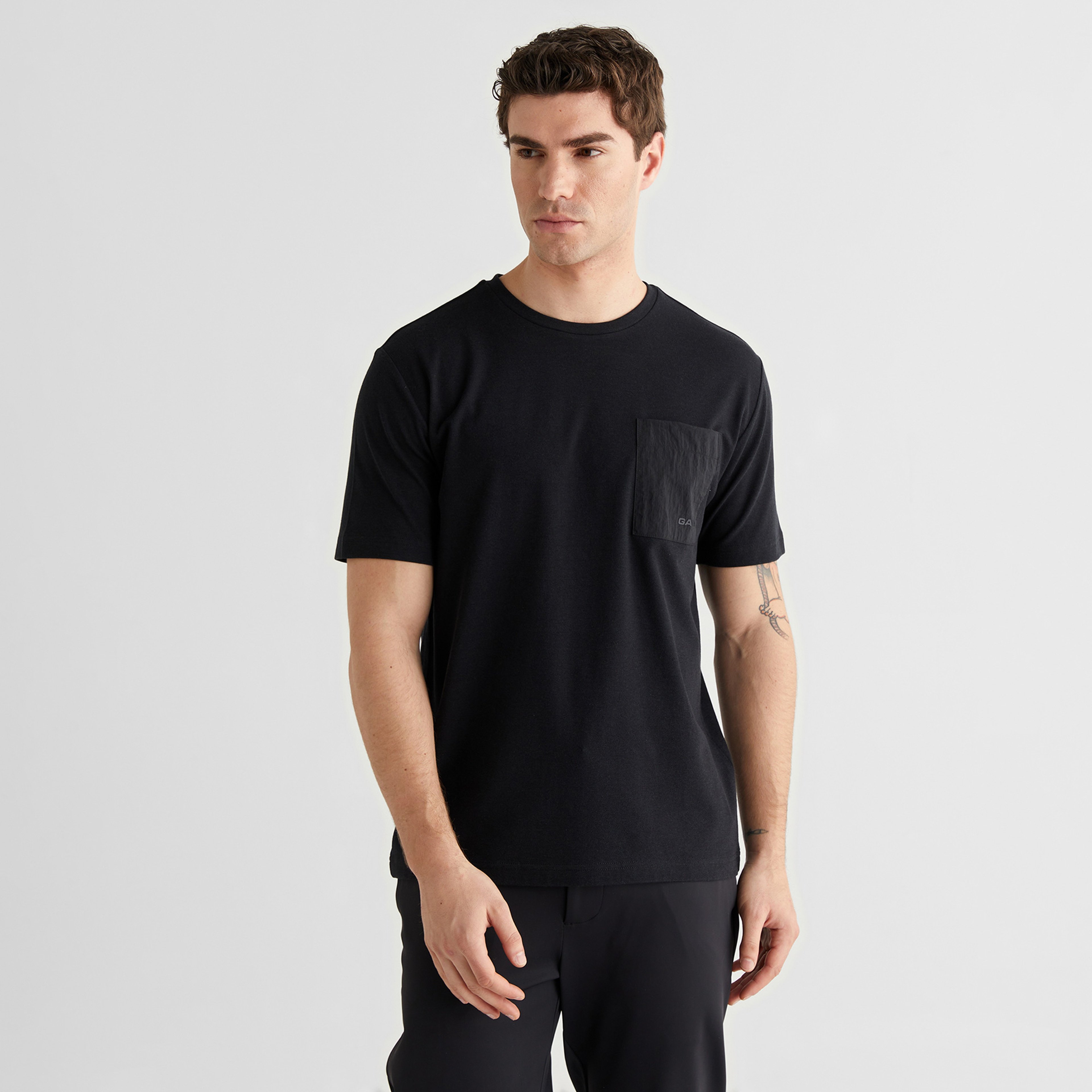 GANT Erkek Siyah Kısa Kollu T-Shirt