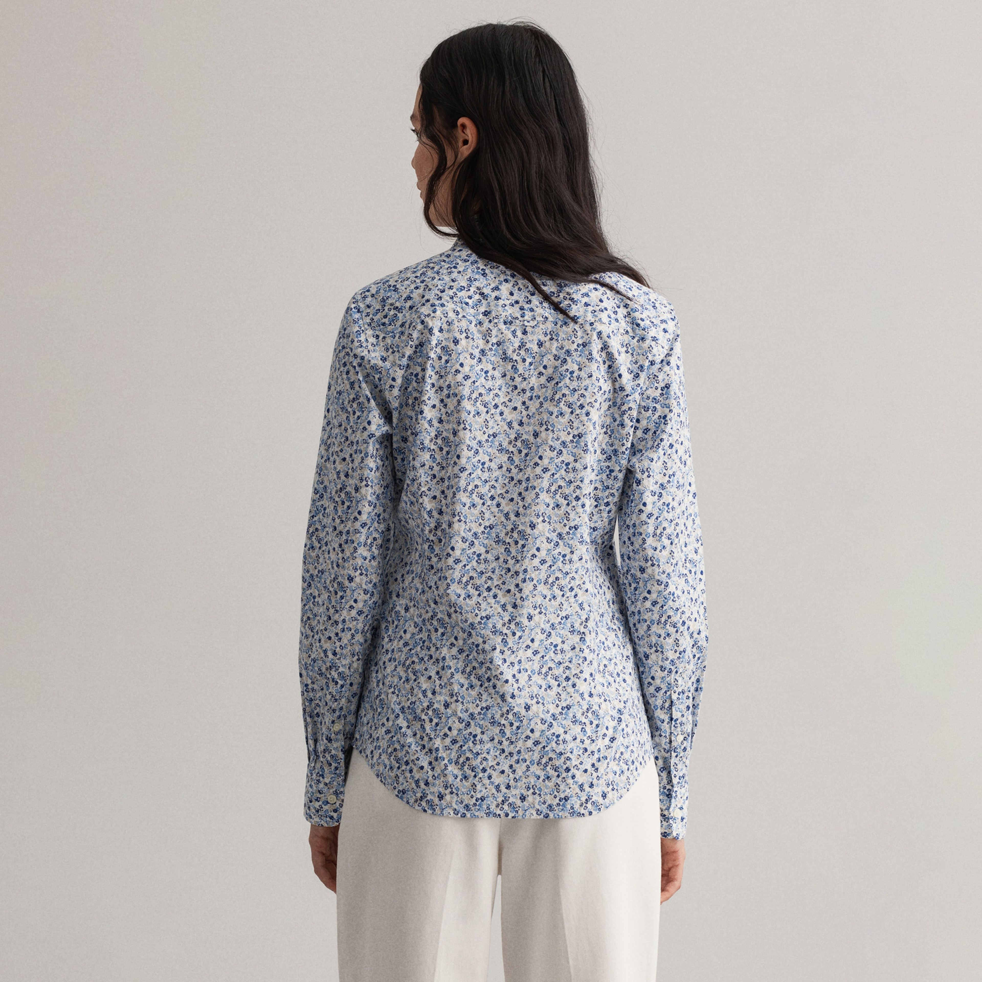 GANT Kadın Mavi Slim Fit Düğmeli Yaka Desenli Gömlek
