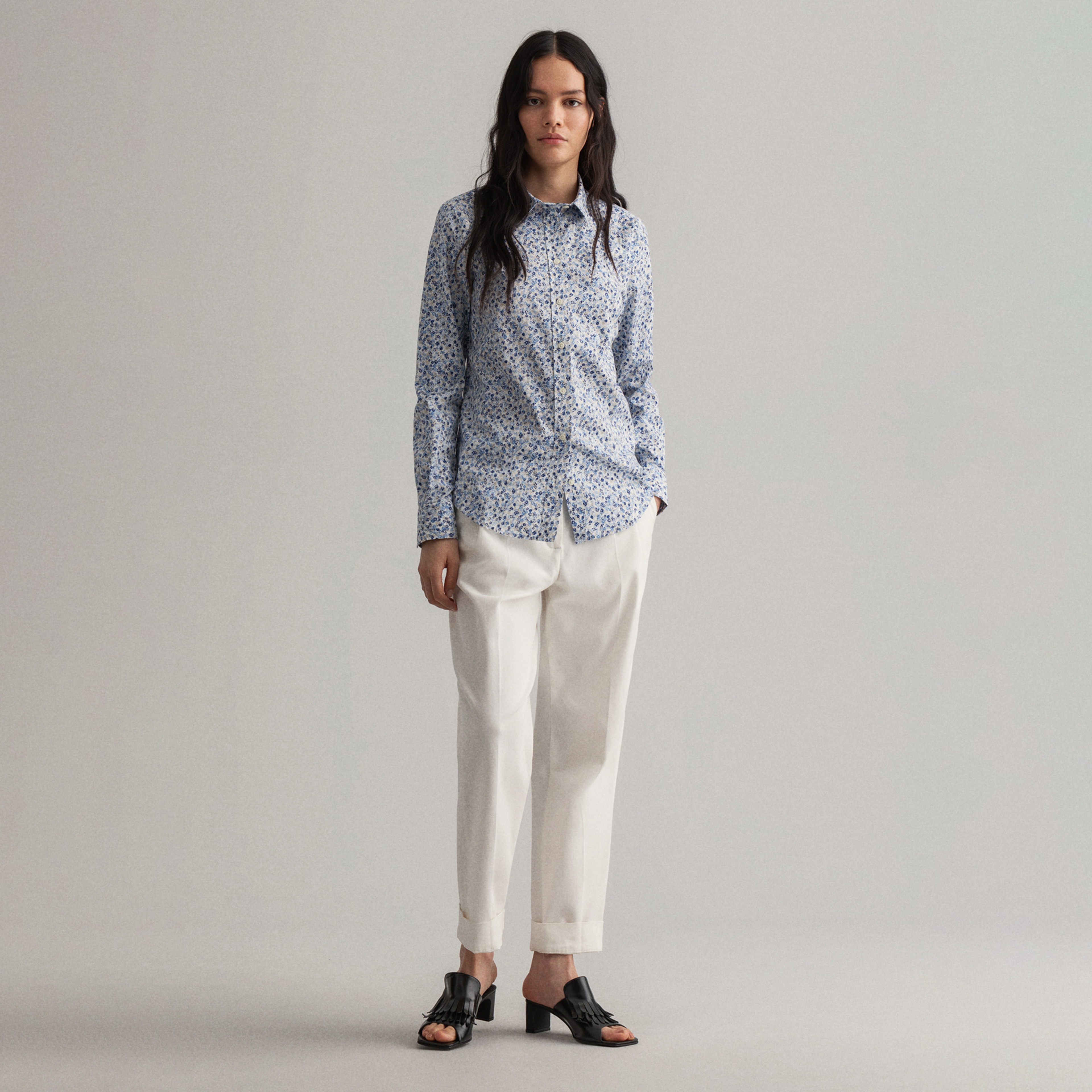 GANT Kadın Mavi Slim Fit Düğmeli Yaka Desenli Gömlek