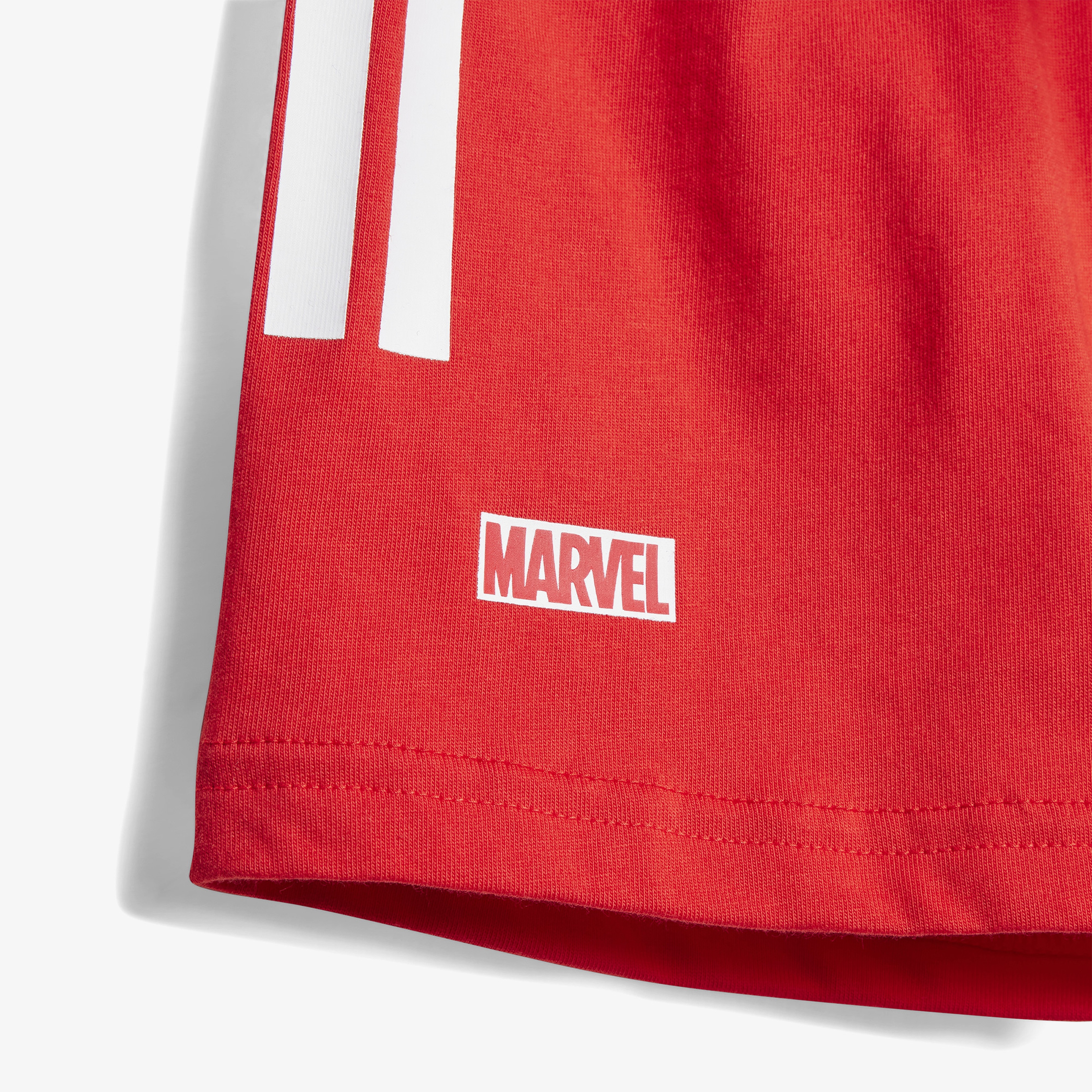 adidas X Marvel Spiderman Çocuk Beyaz/Kırmızı Şort Takımı