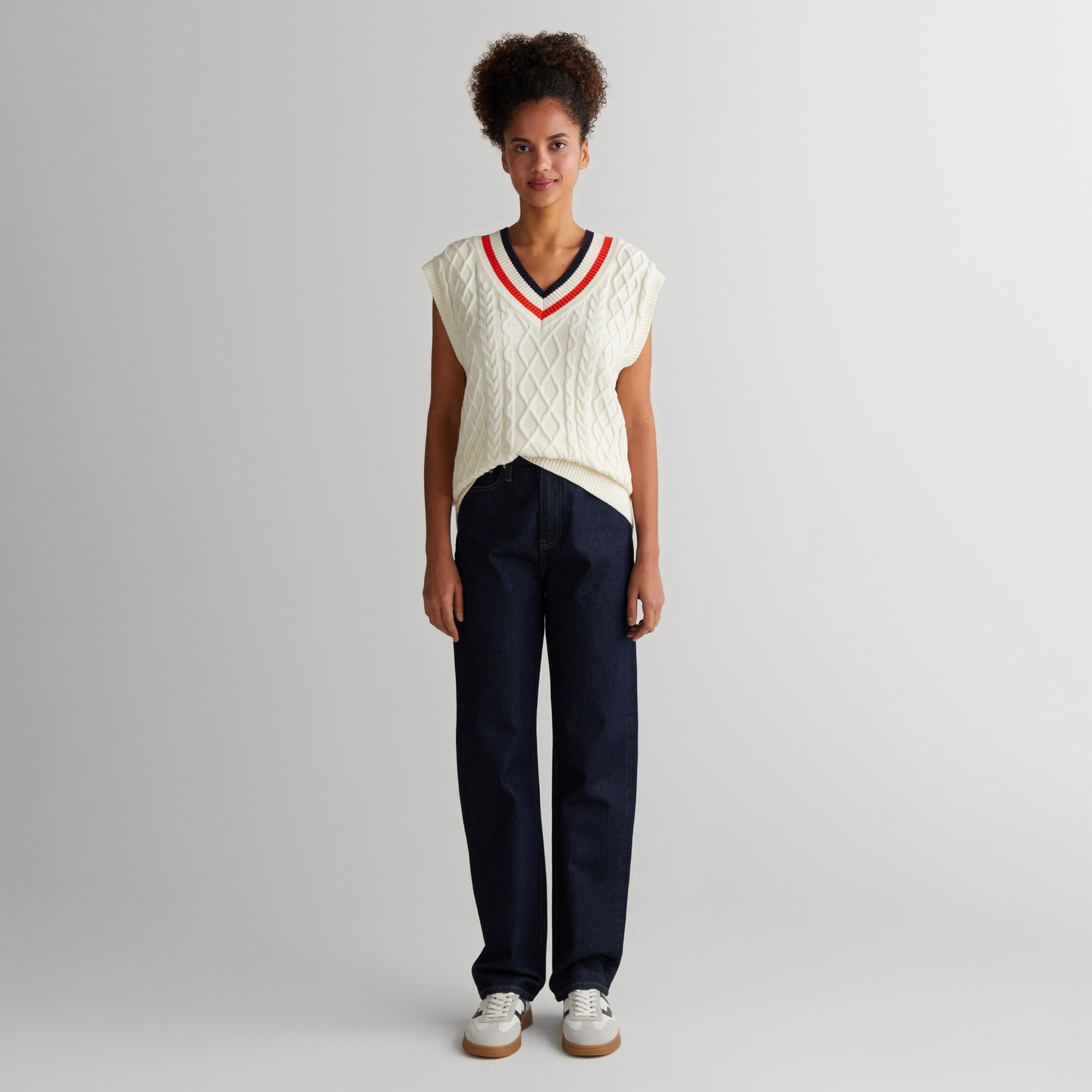 GANT Kadın Krem Relaxed Fit V Yaka Triko