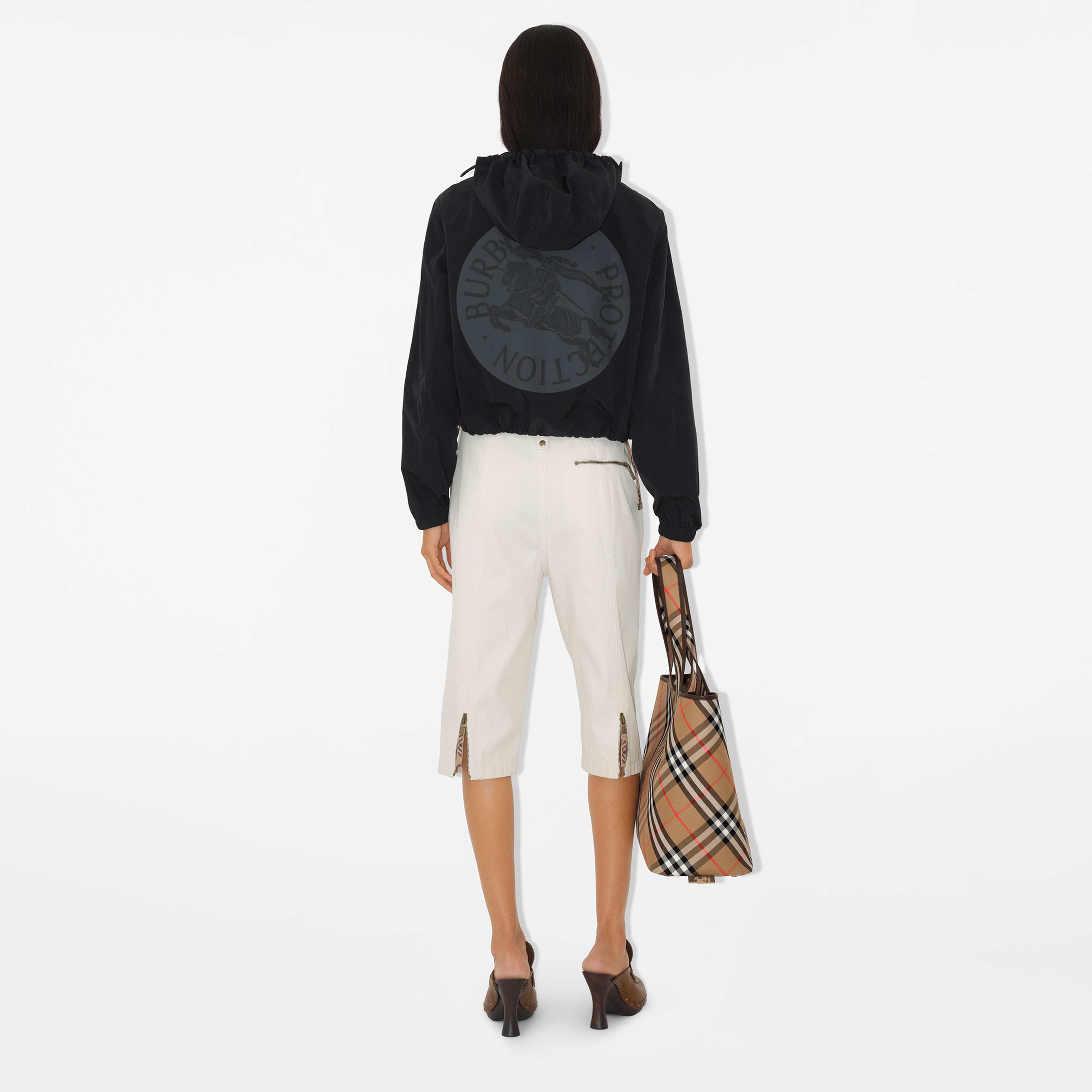 Burberry Kadın Siyah Mont