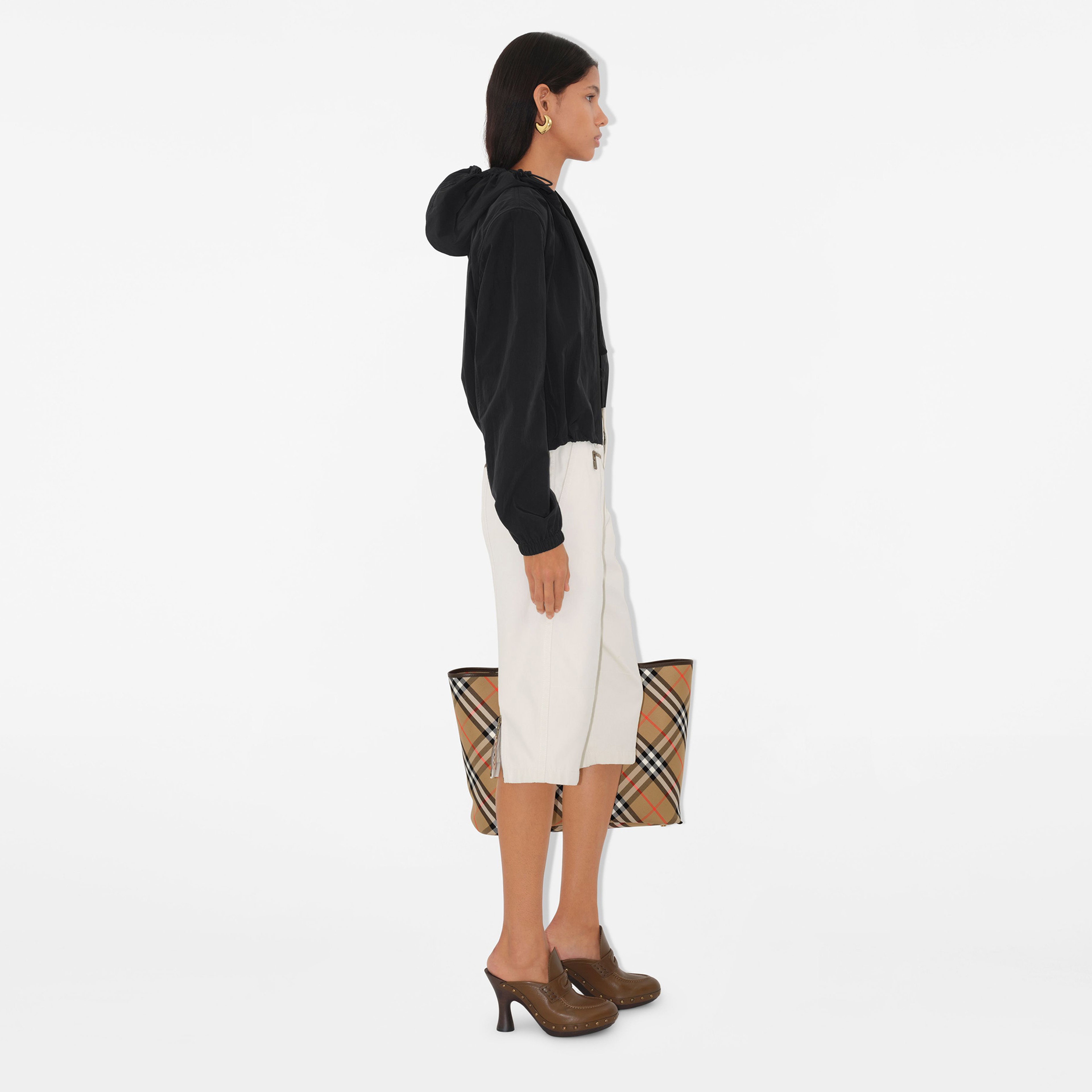 Burberry Kadın Siyah Mont