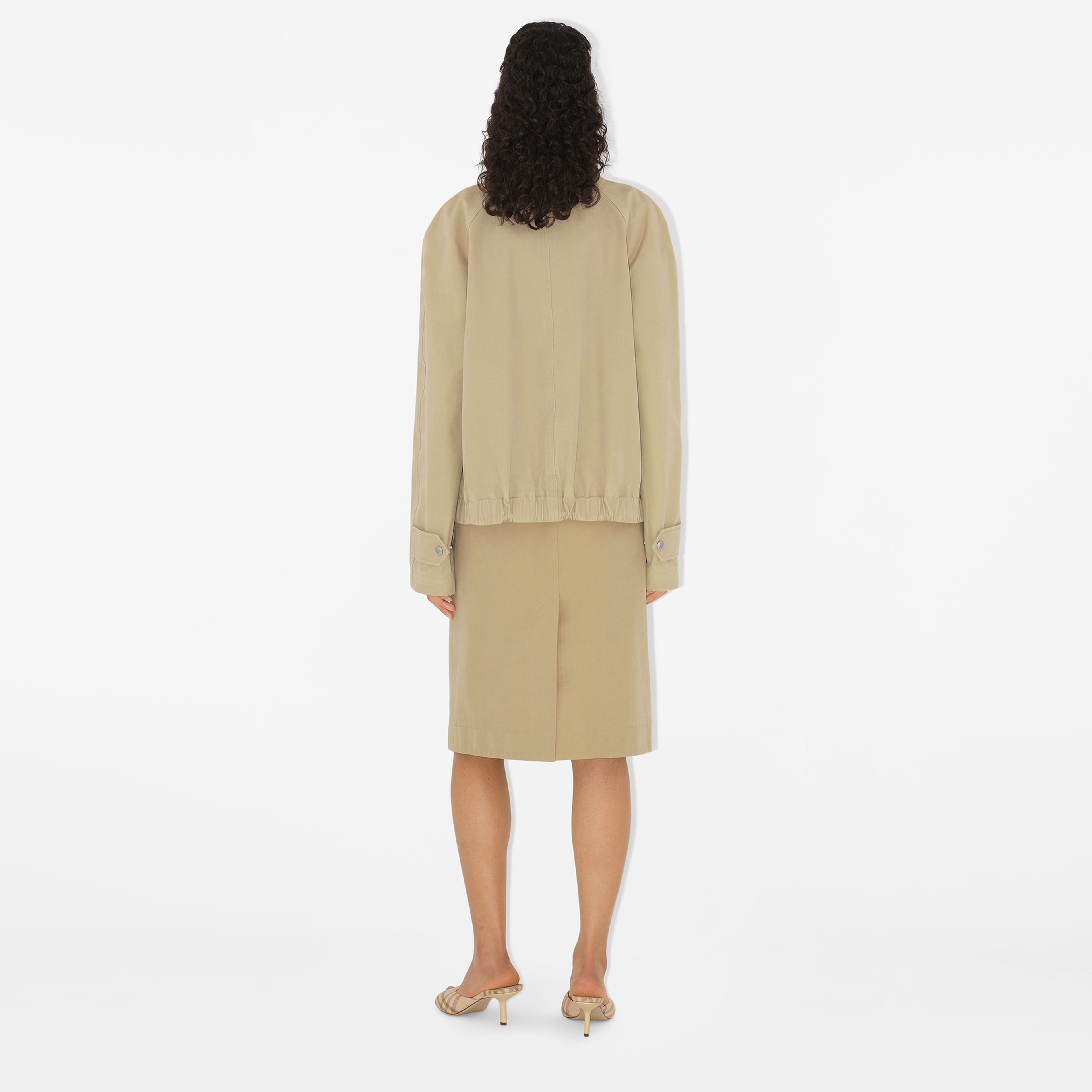 Burberry Kadın Bej Mont