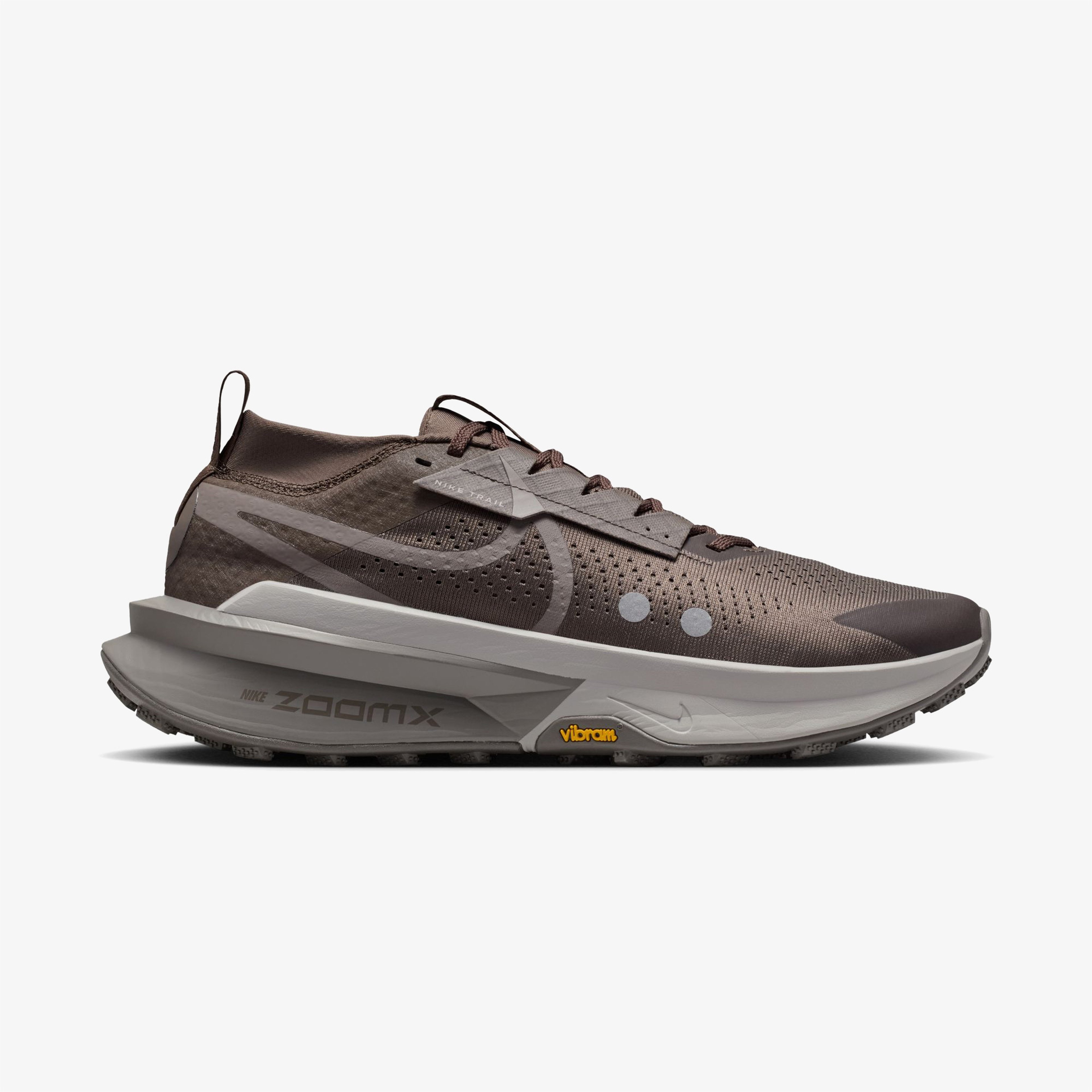 Nike Zegama 2 Erkek Gri Koşu Ayakkabısı