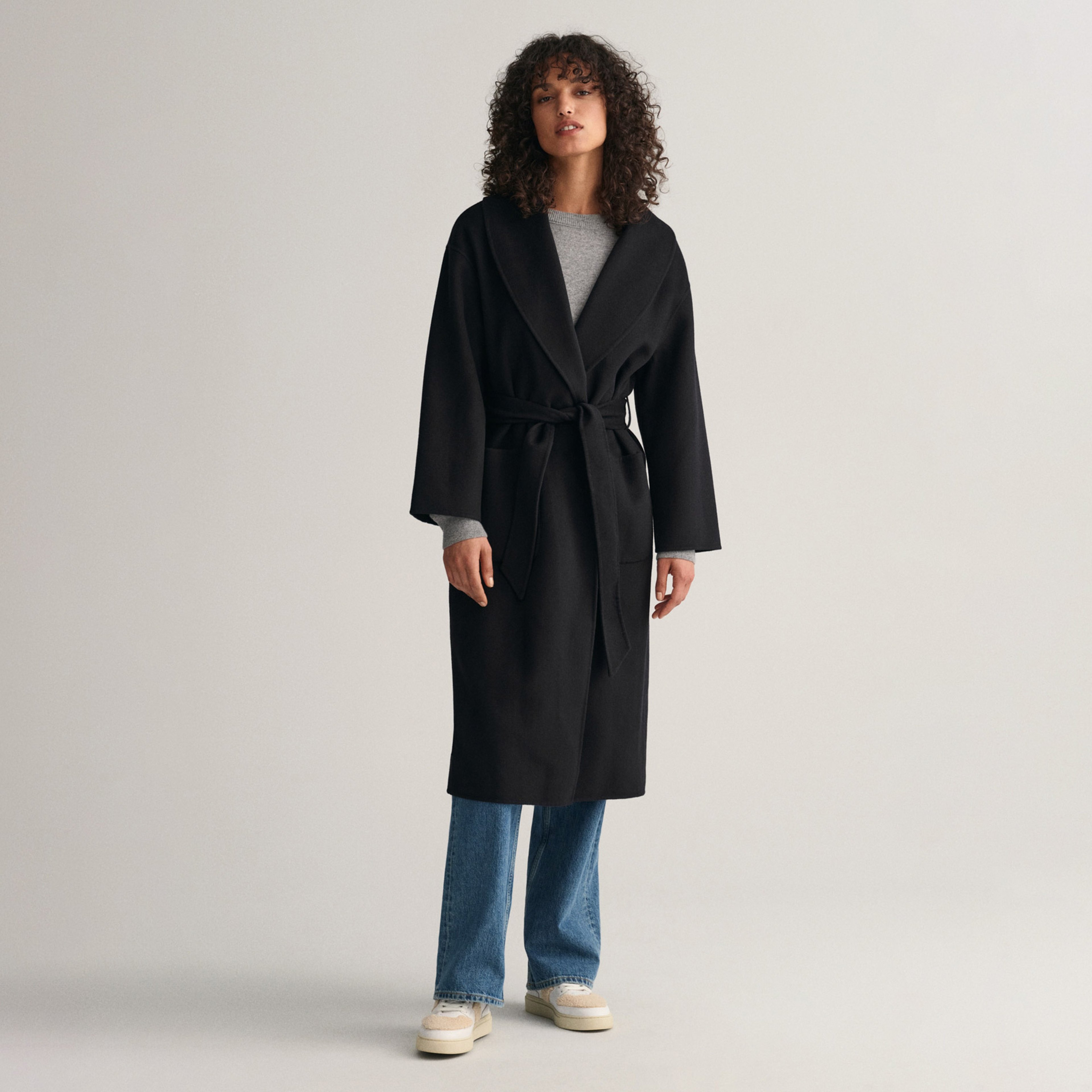 GANT Kadın Siyah Oversize Fit Klasik Yaka Kaban