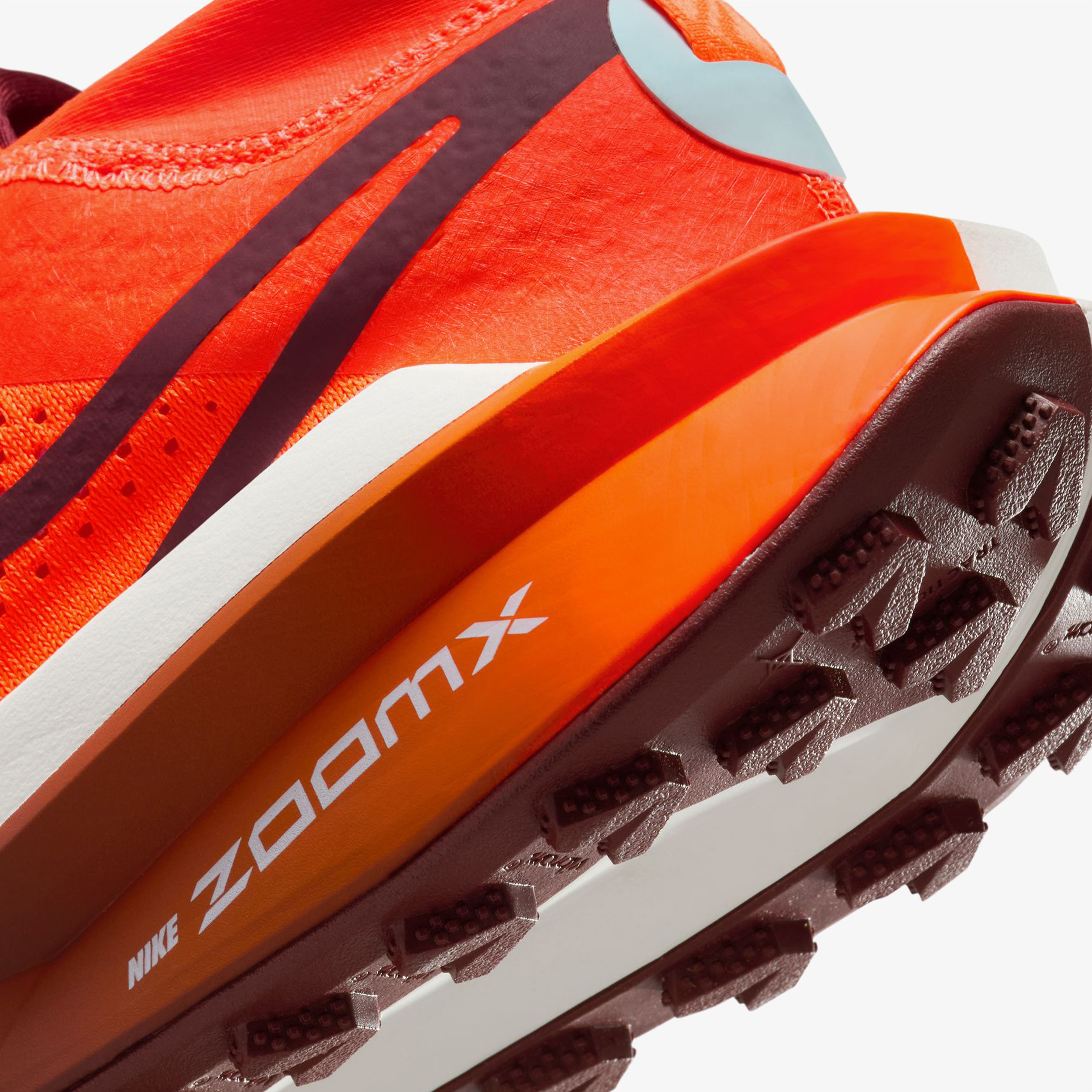 Nike Zoomx Zegama Trail 2 Kadın Turuncu Koşu Ayakkabısı