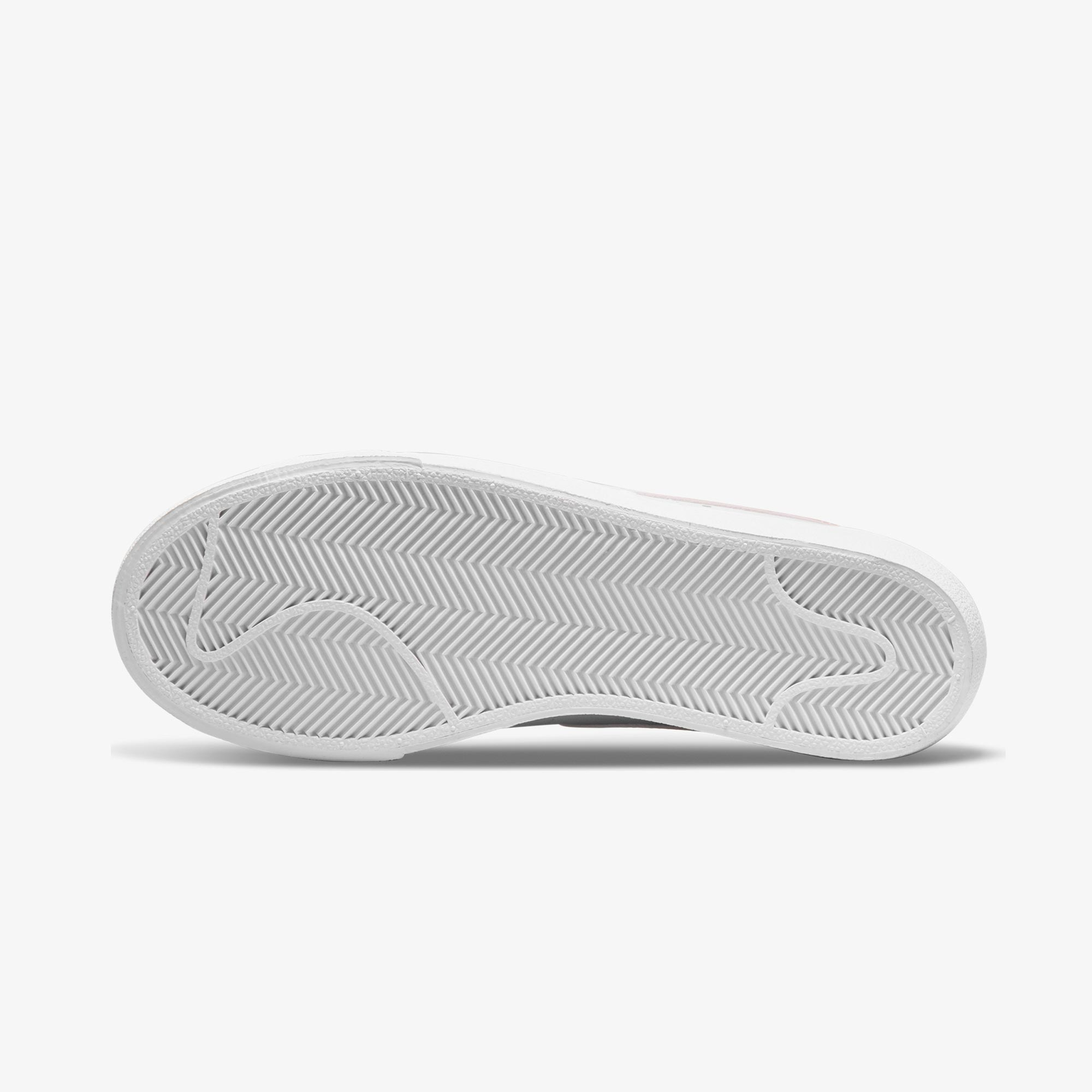 Nike Blazer Low Platform Kadın Beyaz Spor Ayakkabı