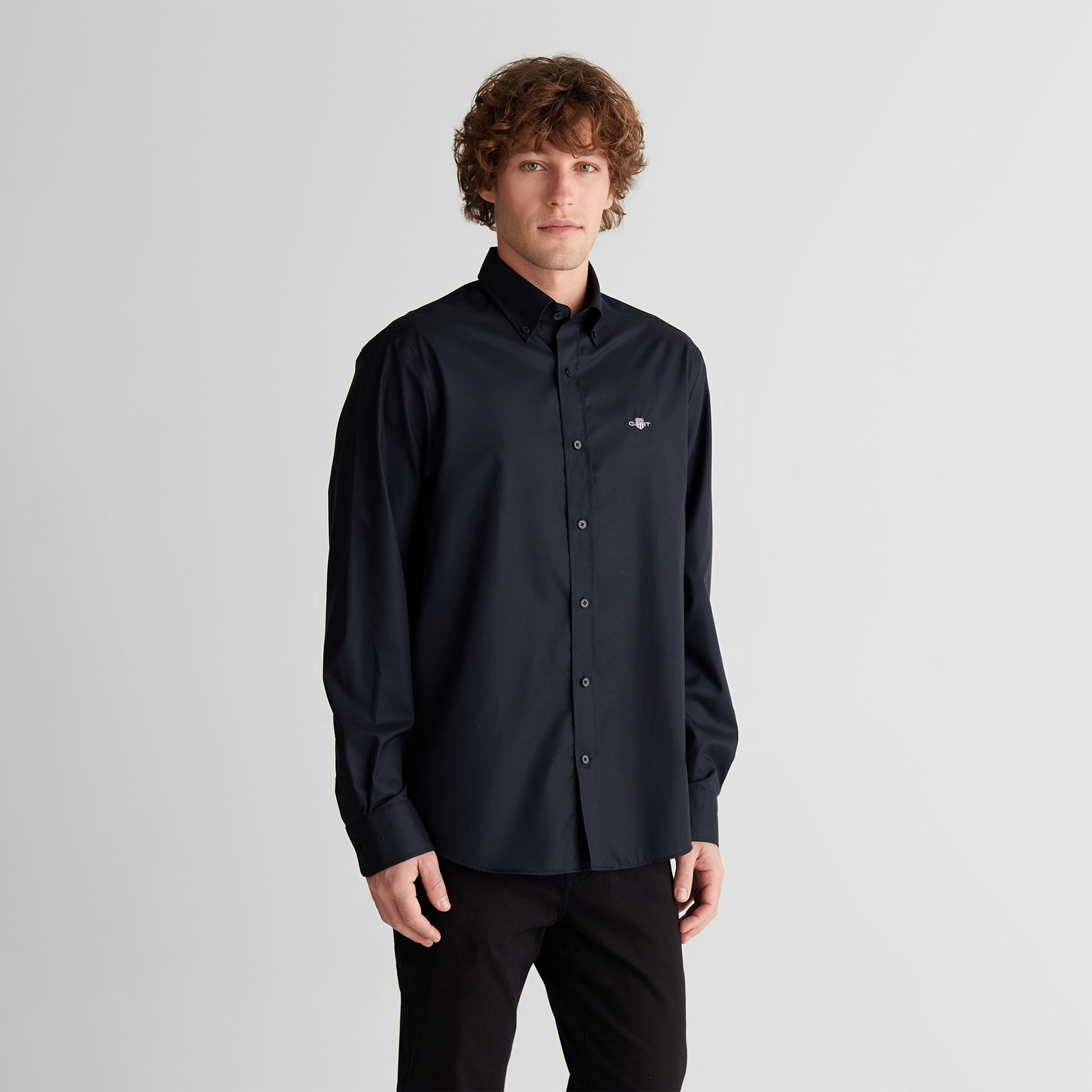 GANT Erkek Siyah Düğmeli Yaka Logolu Gömlek