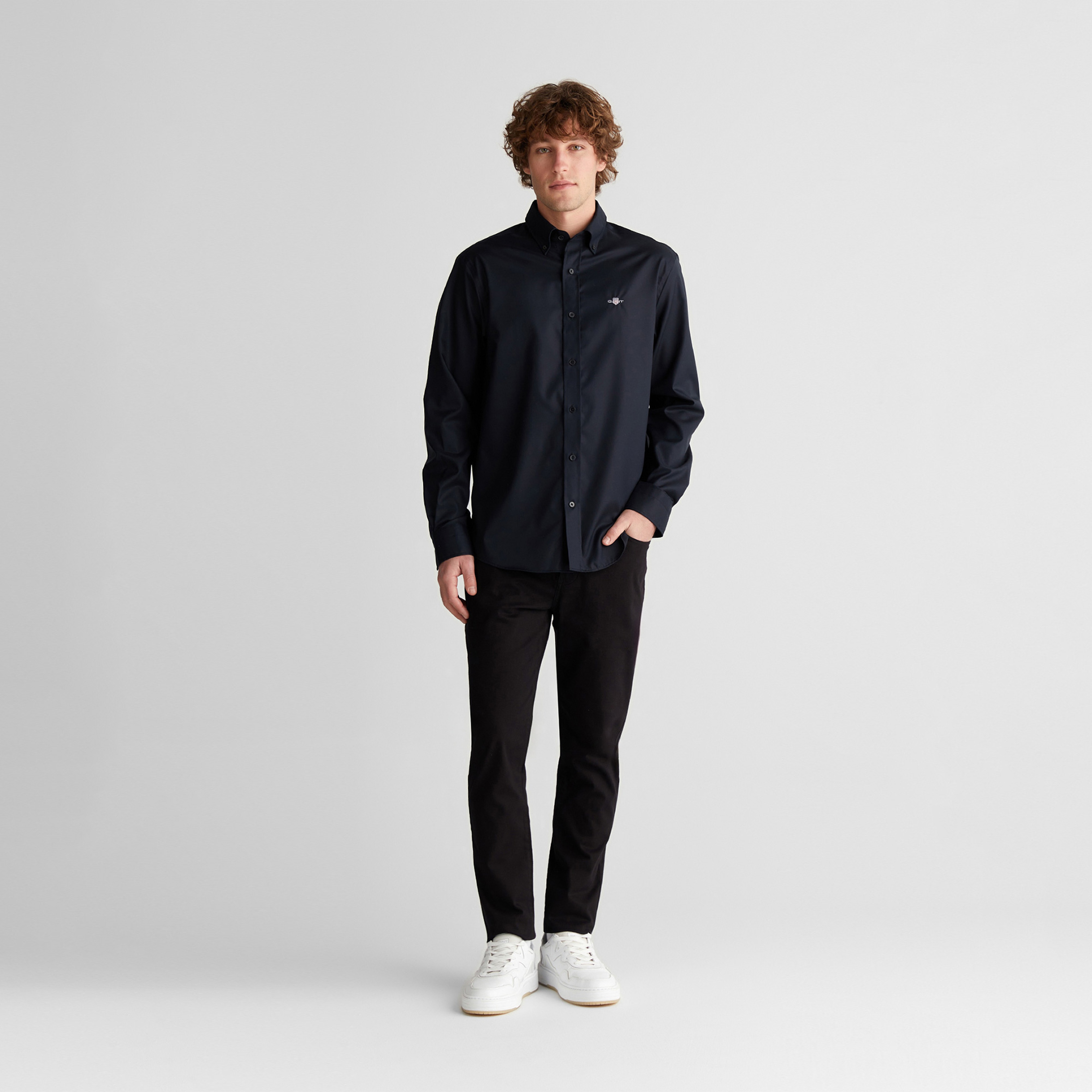 GANT Erkek Siyah Düğmeli Yaka Logolu Gömlek