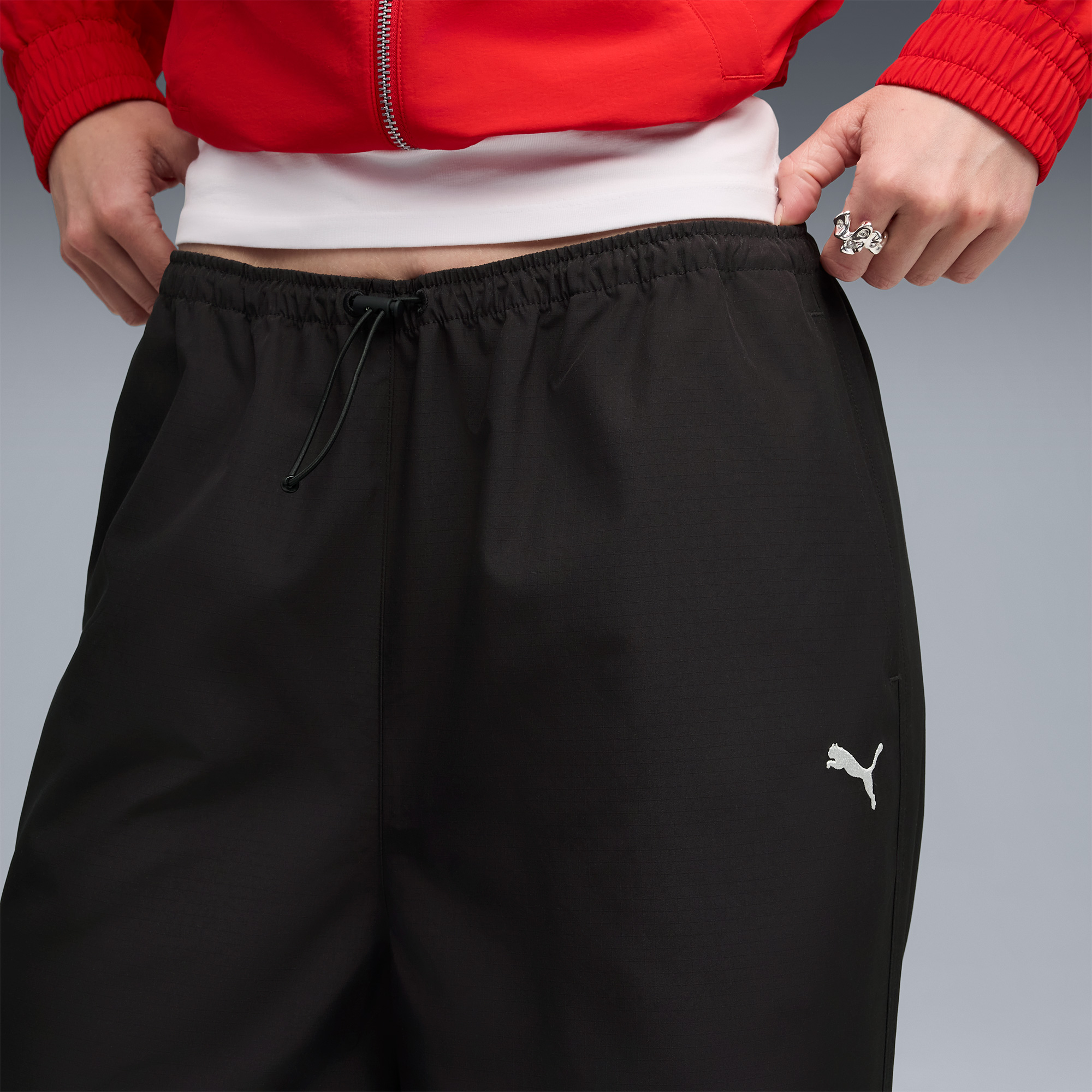 Puma Wardrobe Essentials Parachute Kadın Siyah Pantolon
