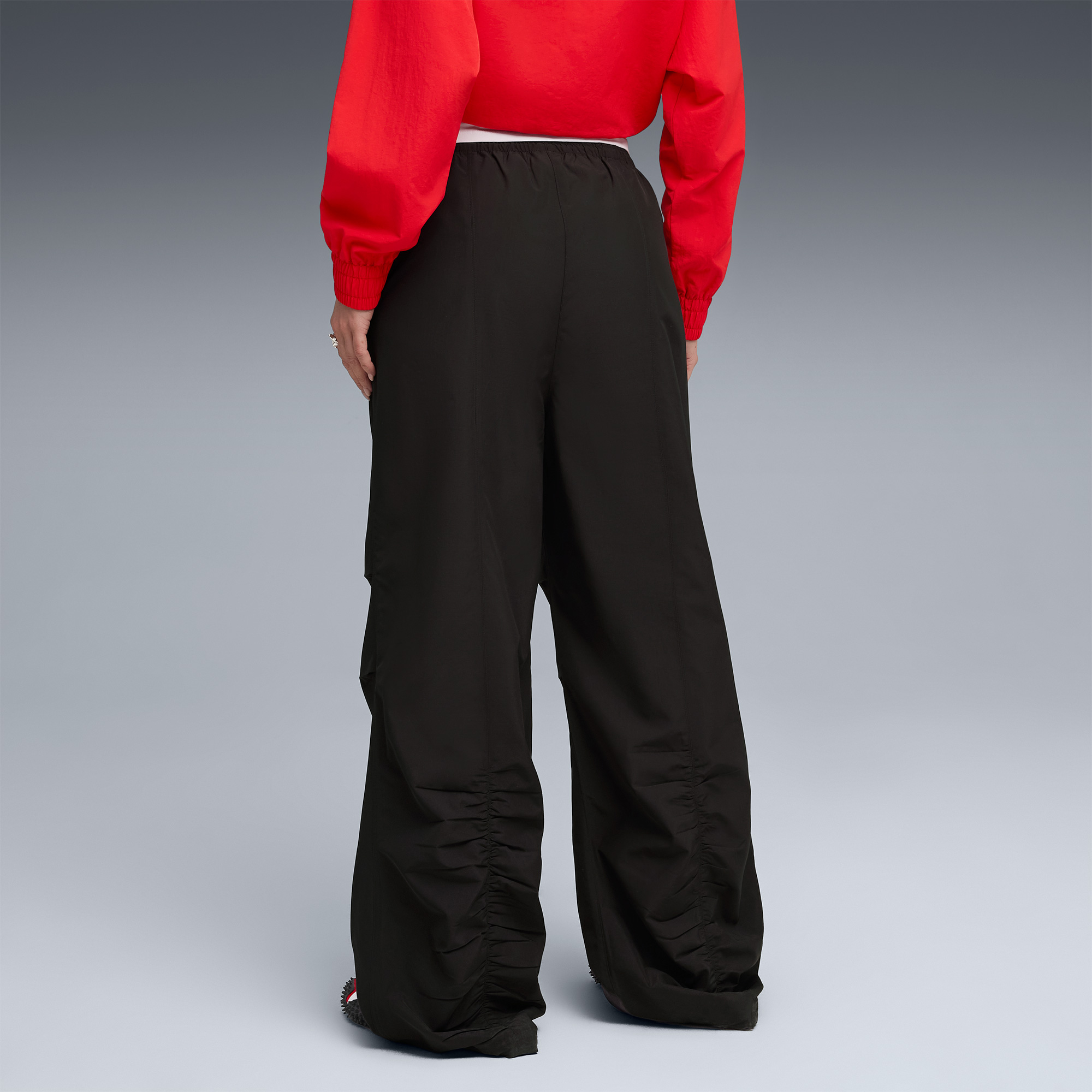 Puma Wardrobe Essentials Parachute Kadın Siyah Pantolon