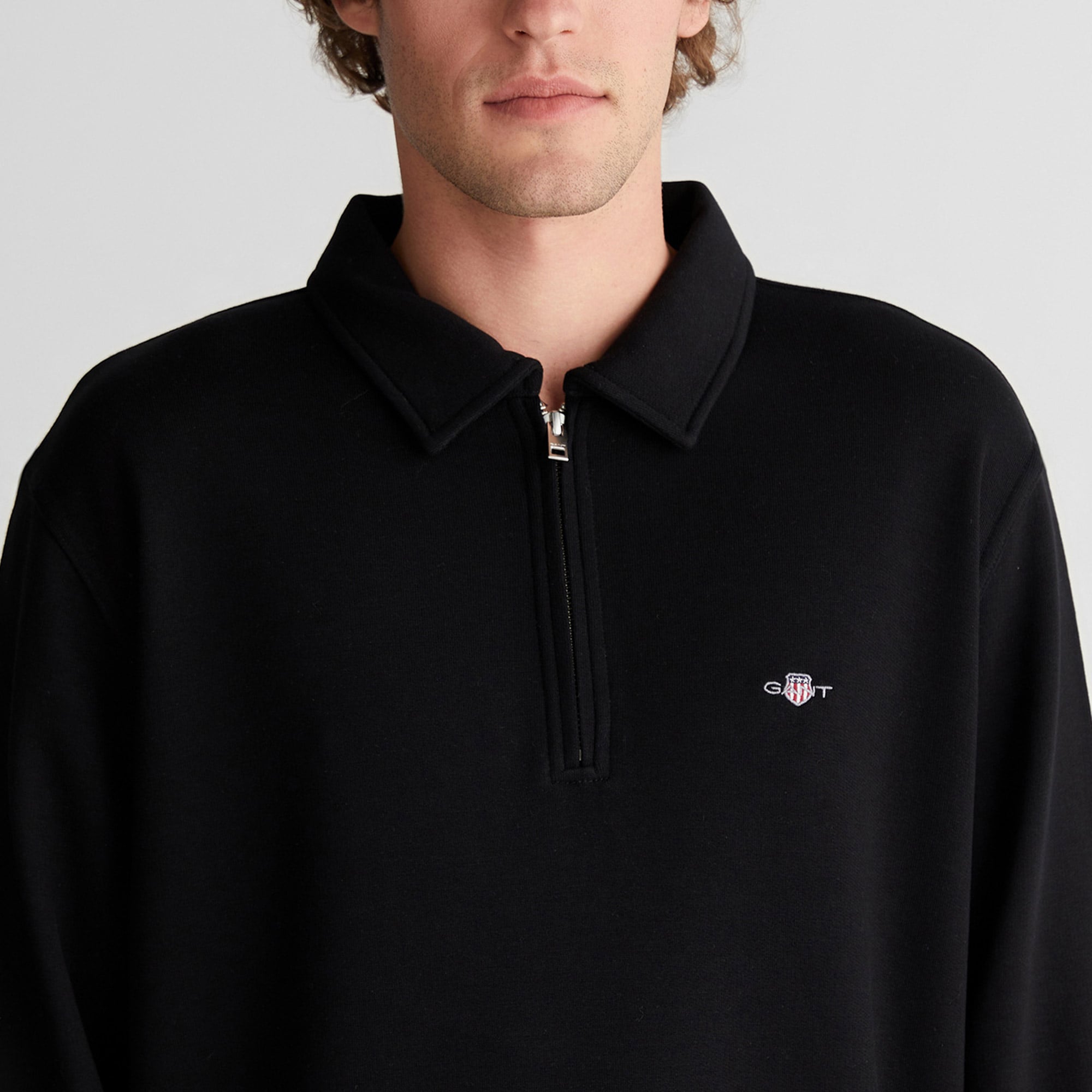 GANT Erkek Siyah Relaxed Fit Yarım Fermuarlı Logolu Sweatshirt