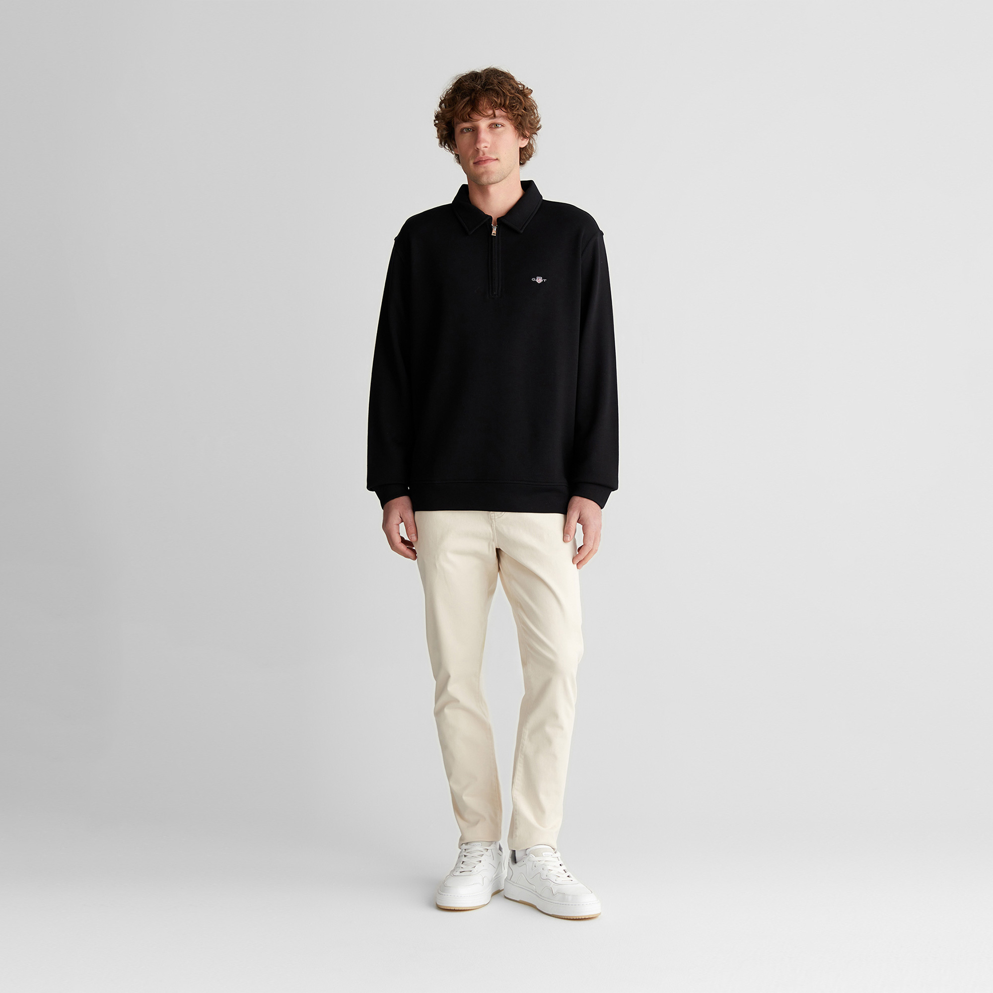 GANT Erkek Siyah Relaxed Fit Yarım Fermuarlı Logolu Sweatshirt