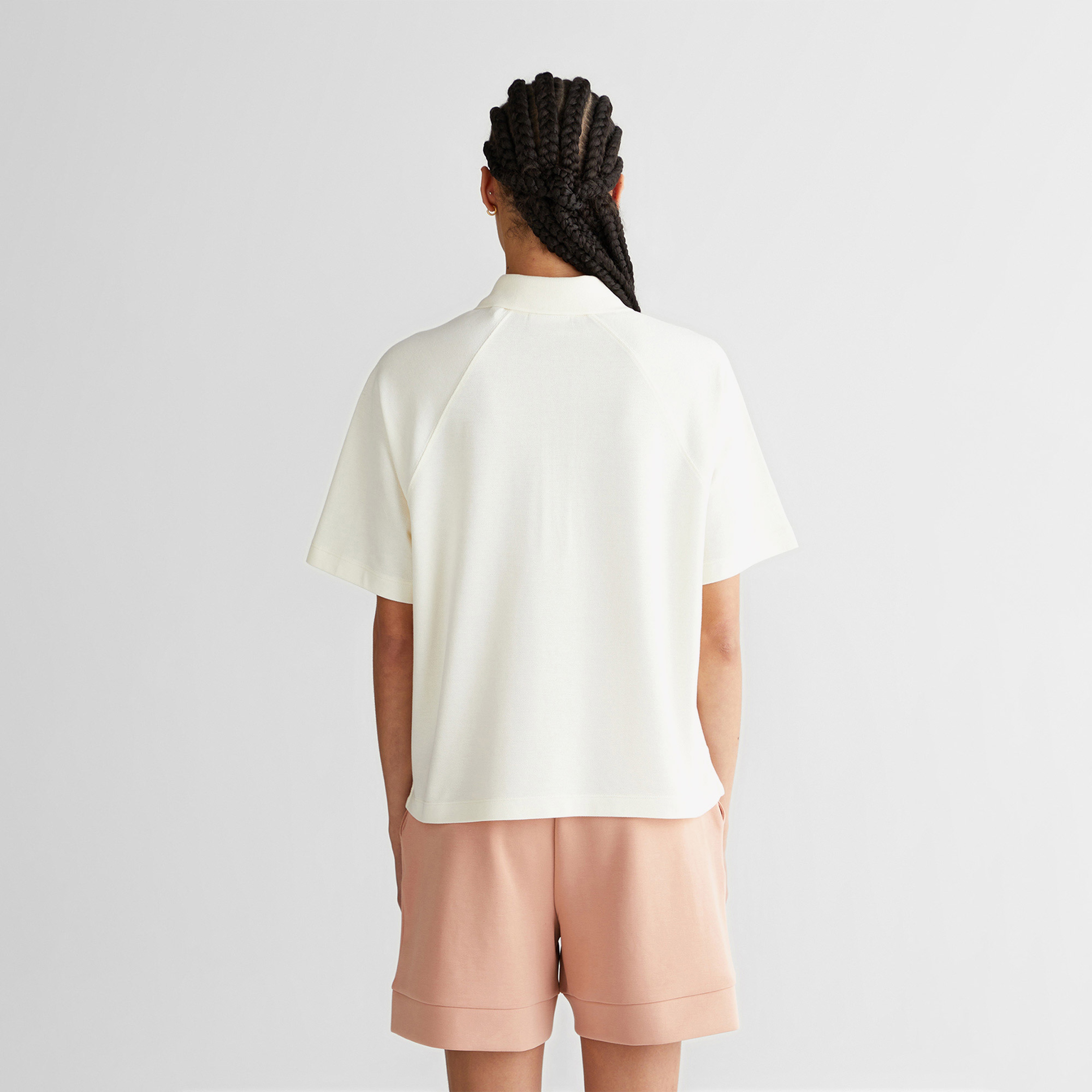 GANT Kadın Krem Regular Fit Yarım Fermuarlı Polo Yaka T-Shirt