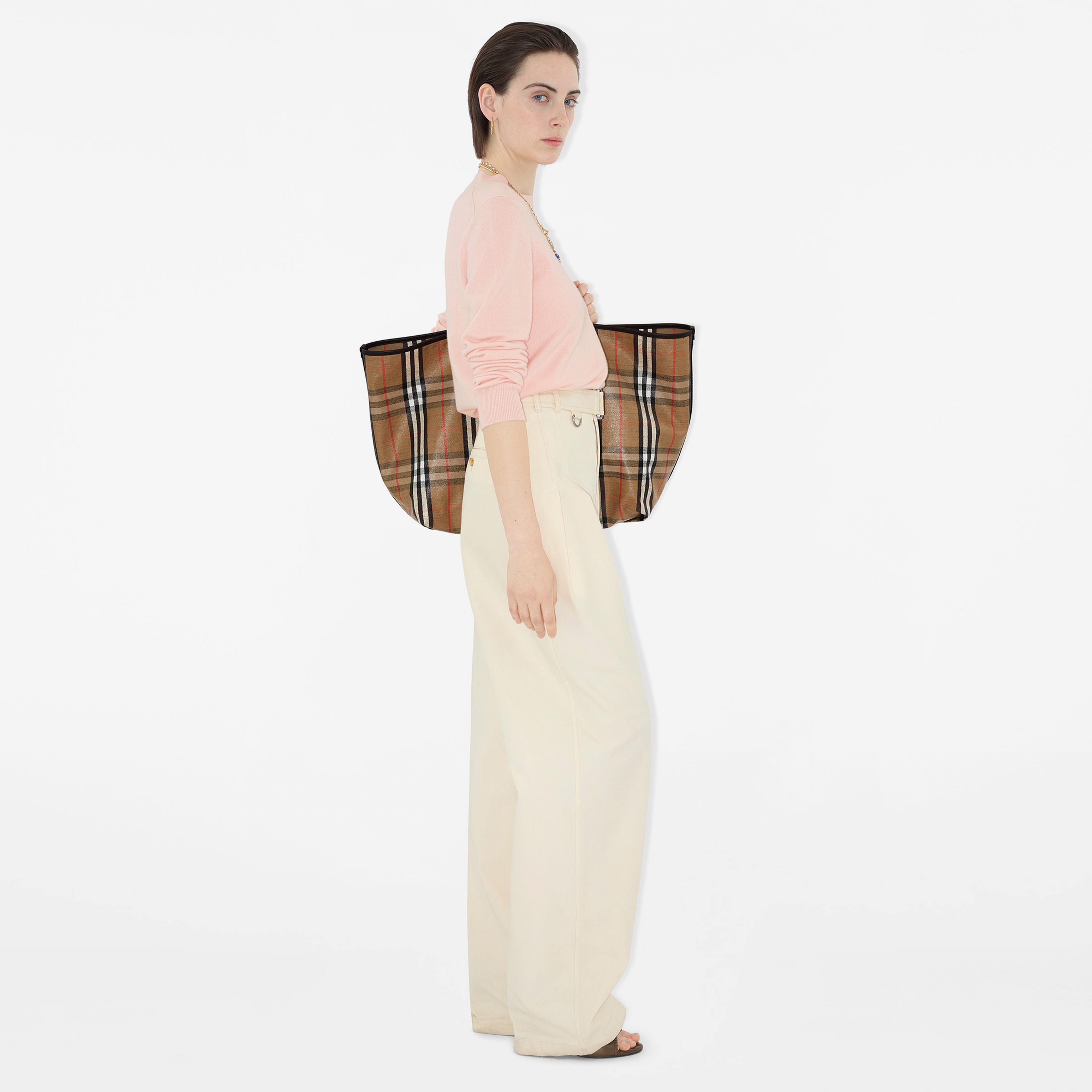 Burberry Kadın Pembe Kazak