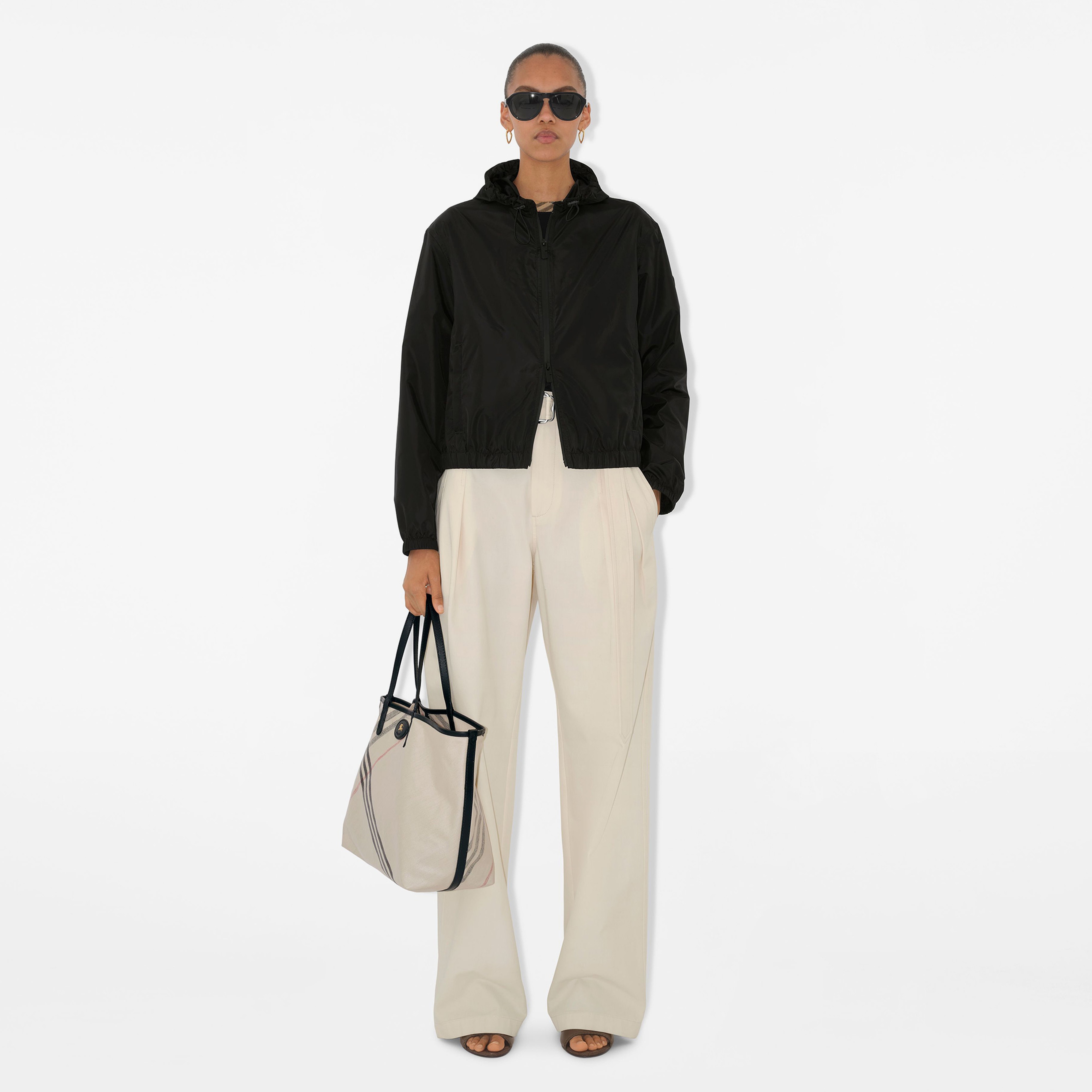 Burberry Kadın Siyah Mont