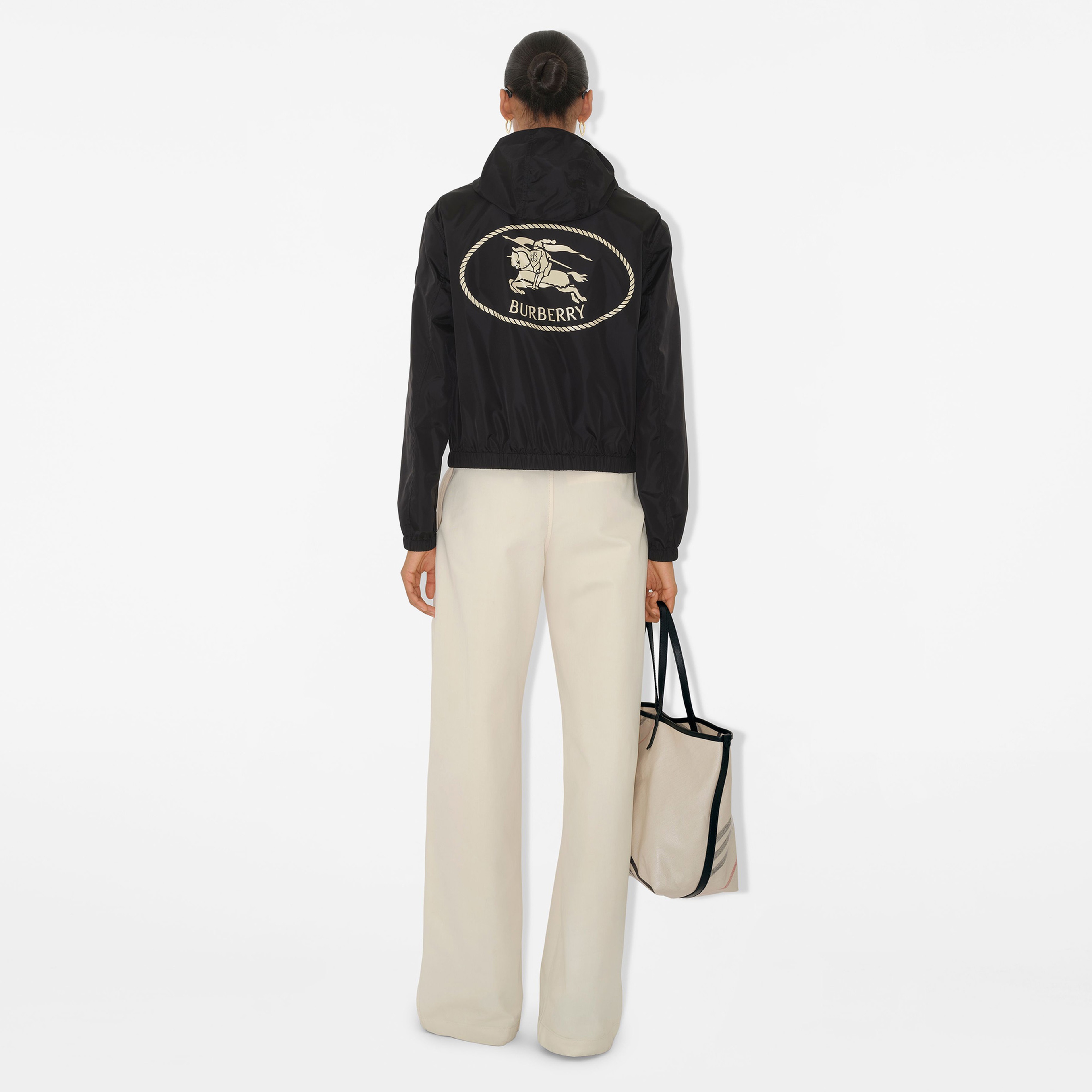 Burberry Kadın Siyah Mont