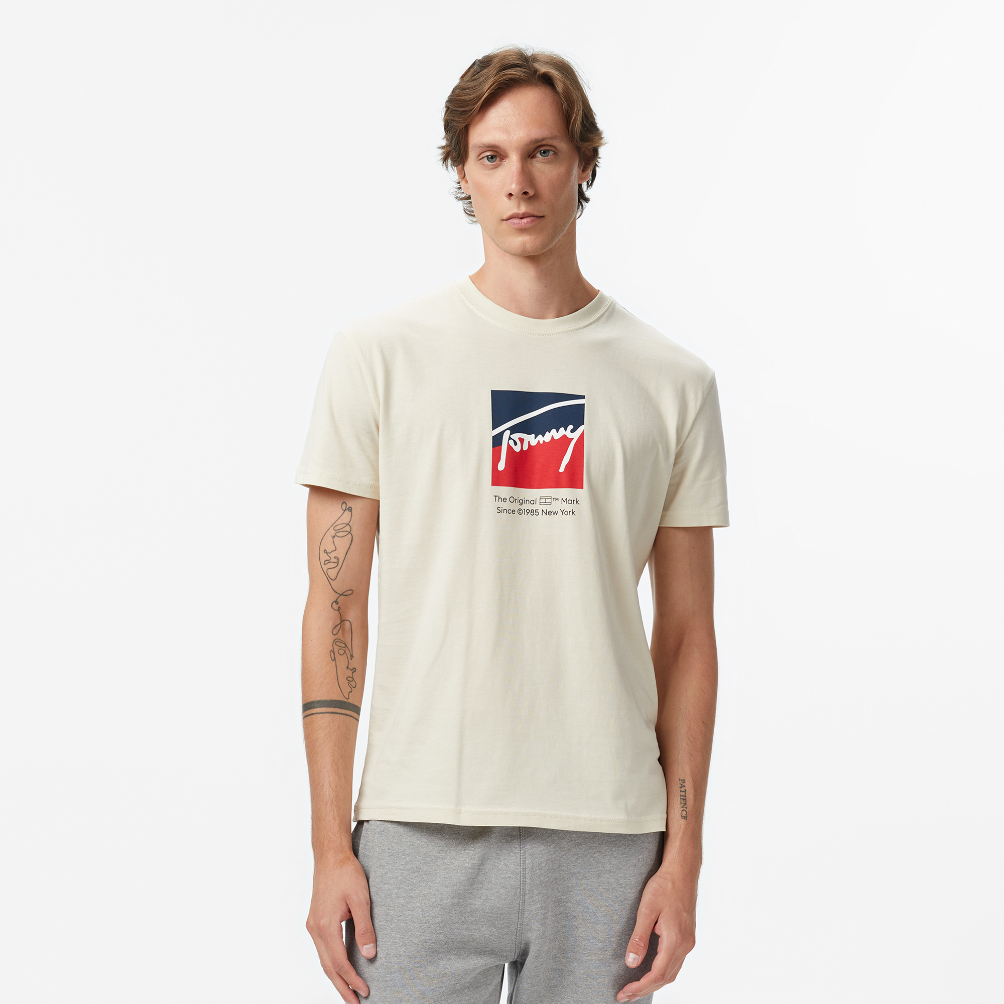 Tommy Jeans Regular Erkek Bej T-Shirt
