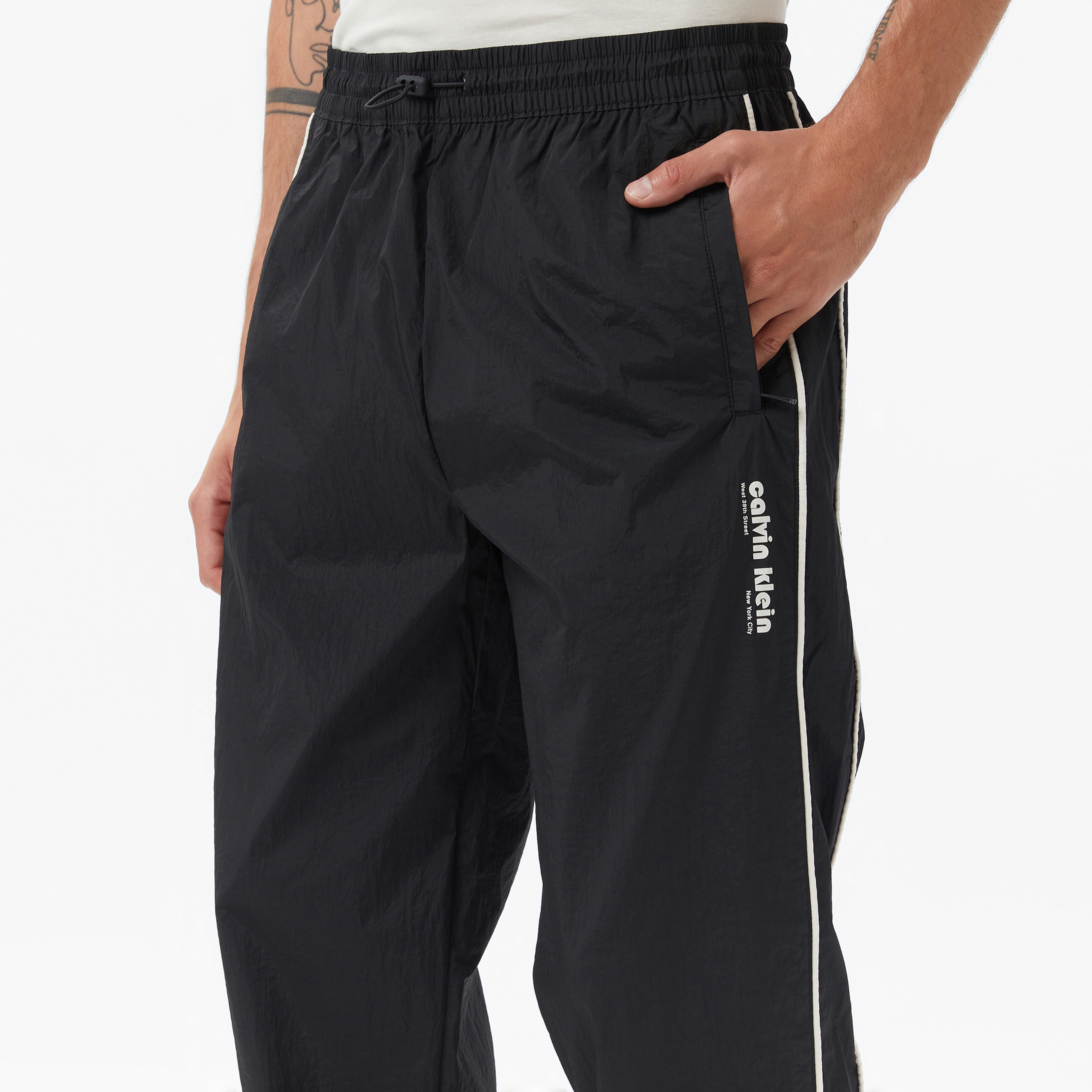 Calvin Klein Relaxed Crinkle Nylon Track Erkek Siyah Eşofman Altı