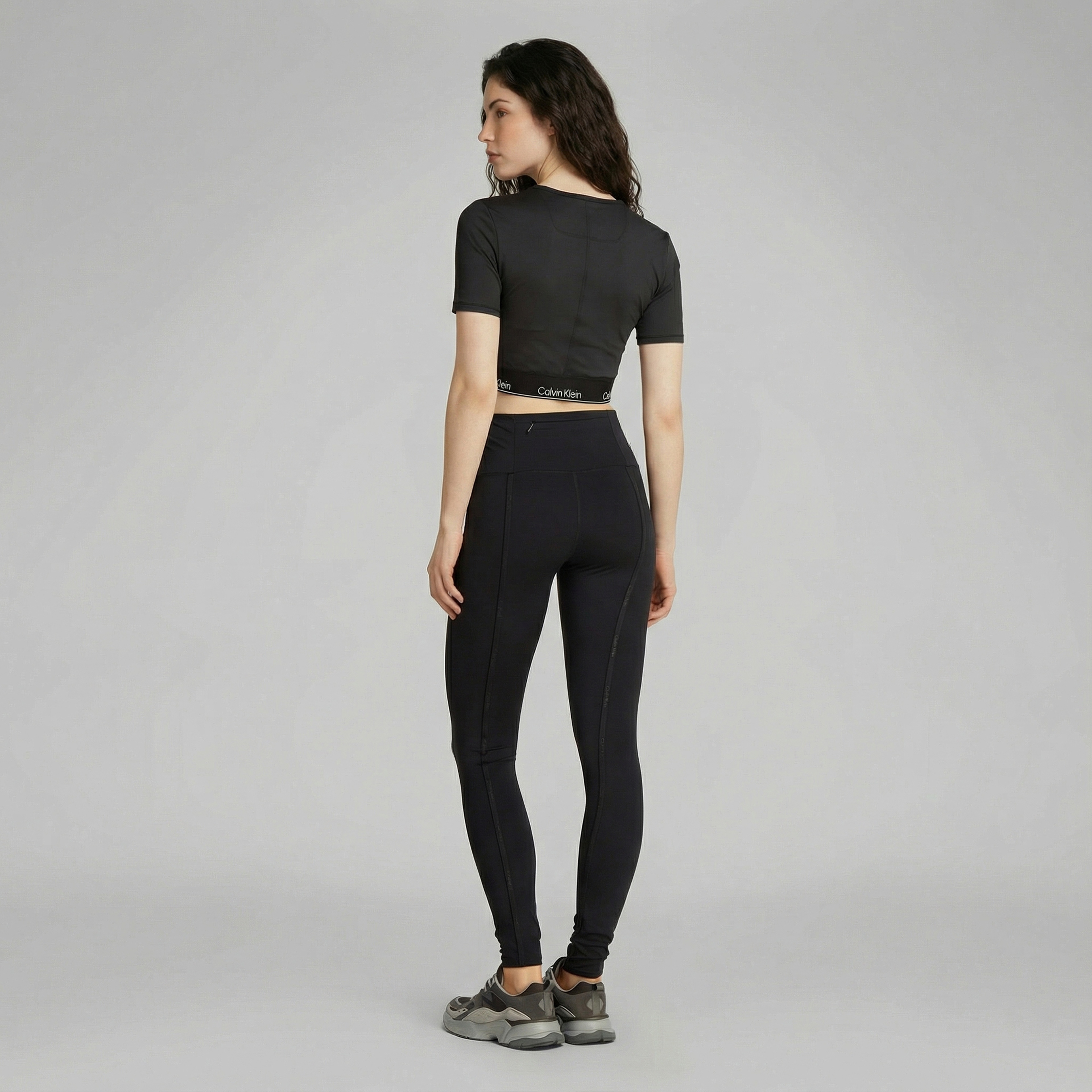 Calvin Klein Kadın Siyah T-Shirt