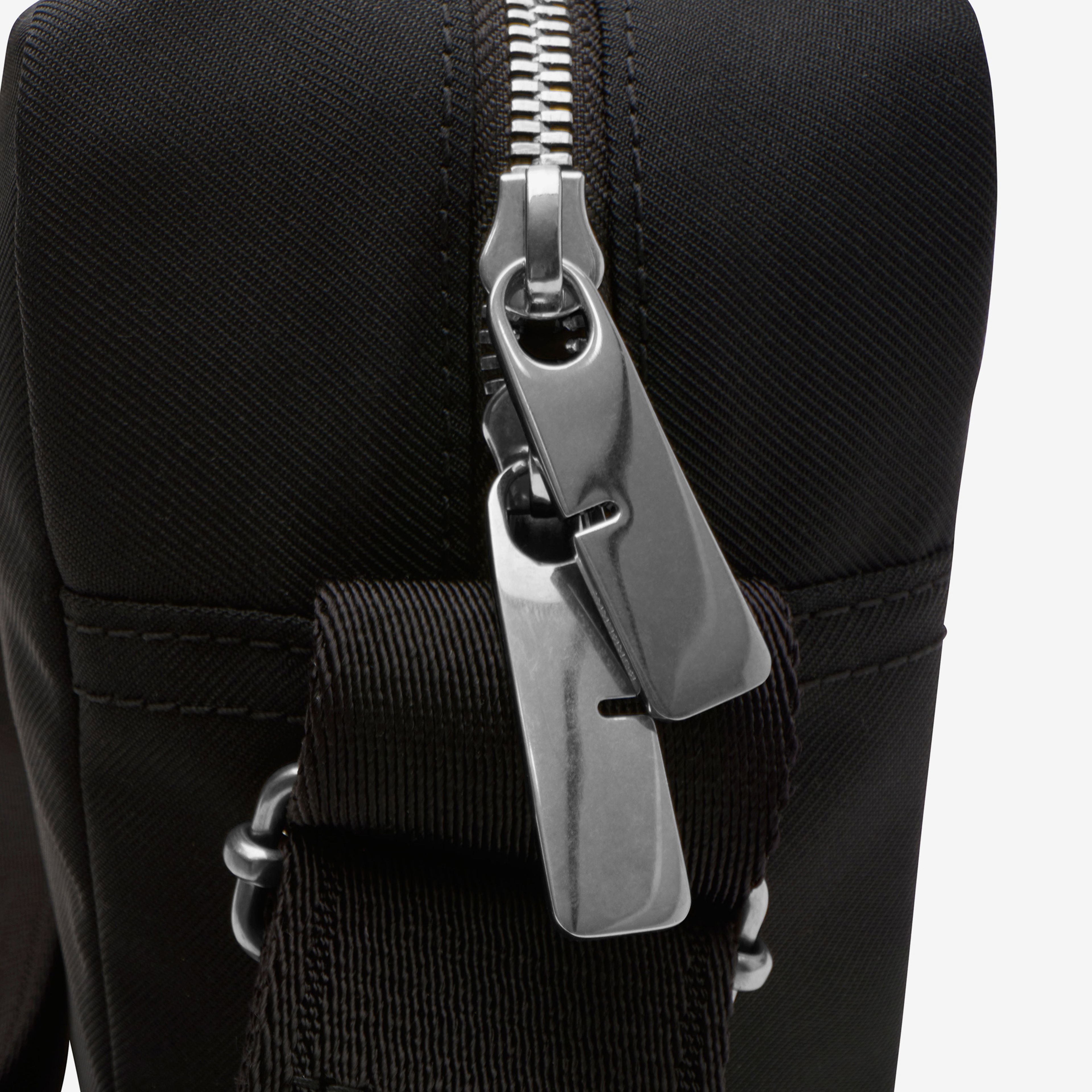 Burberry Kadın Siyah Çanta