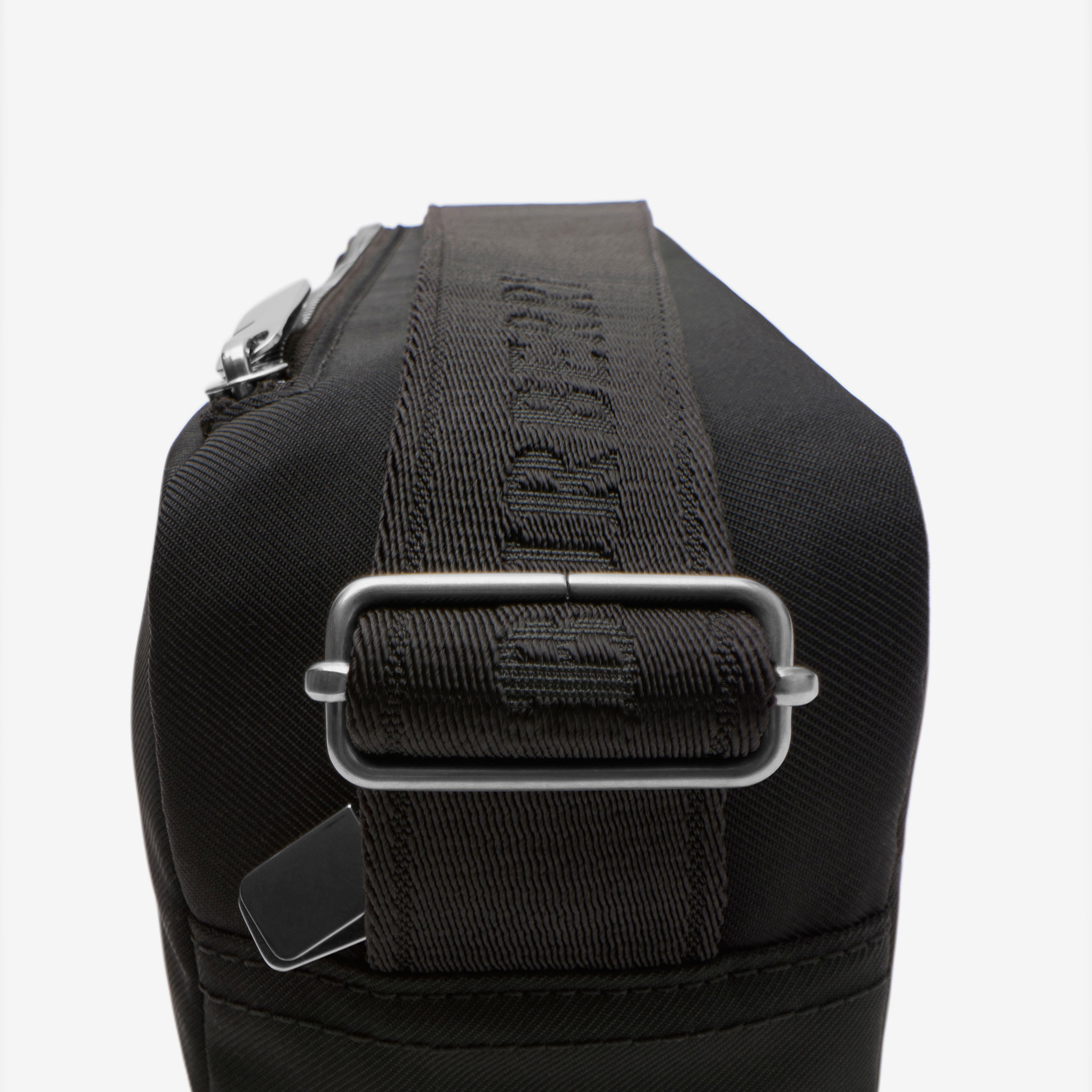 Burberry Kadın Siyah Çanta