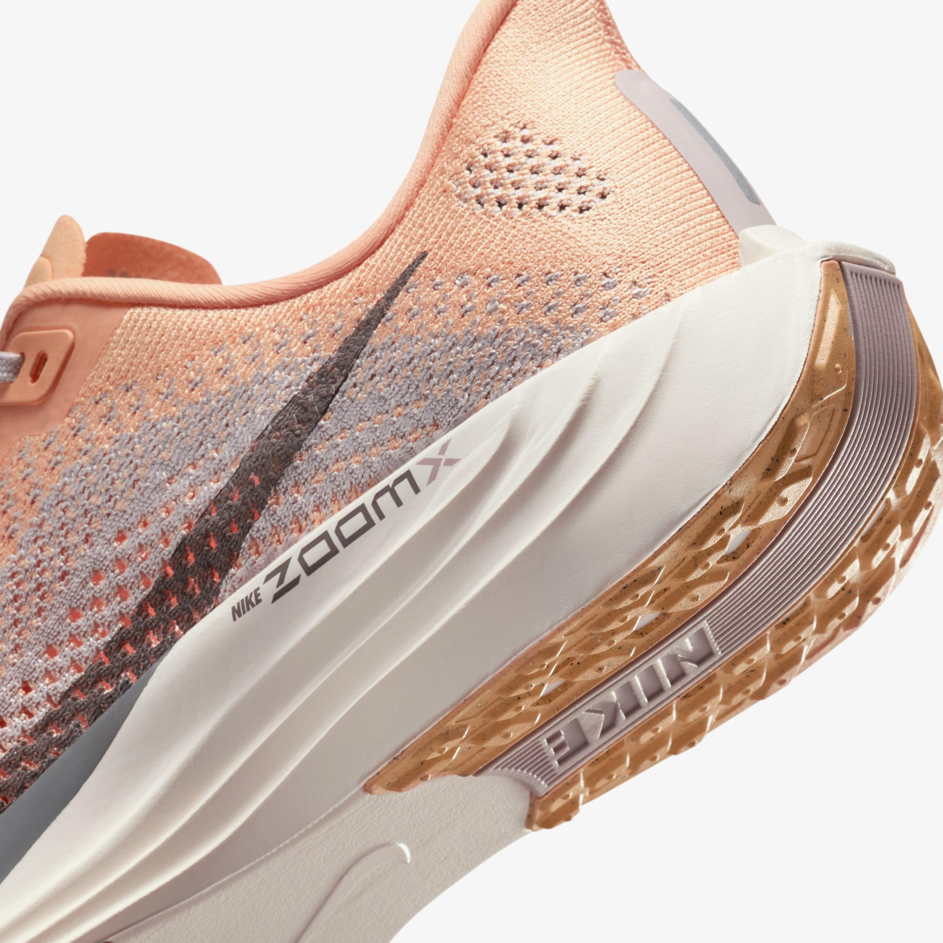 Nike Pegasus Plus Kadın Sarı Koşu Ayakkabısı