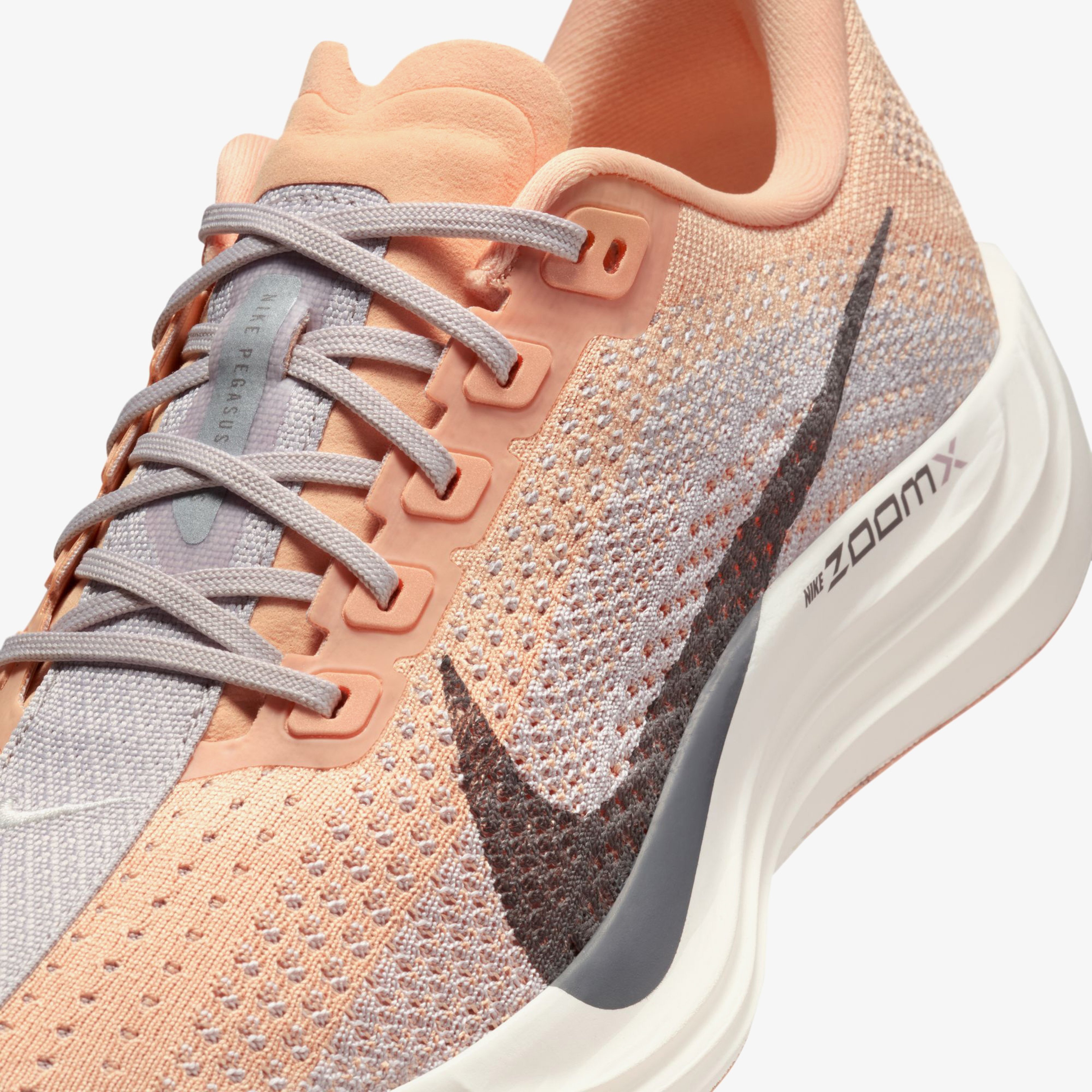 Nike Pegasus Plus Kadın Sarı Koşu Ayakkabısı