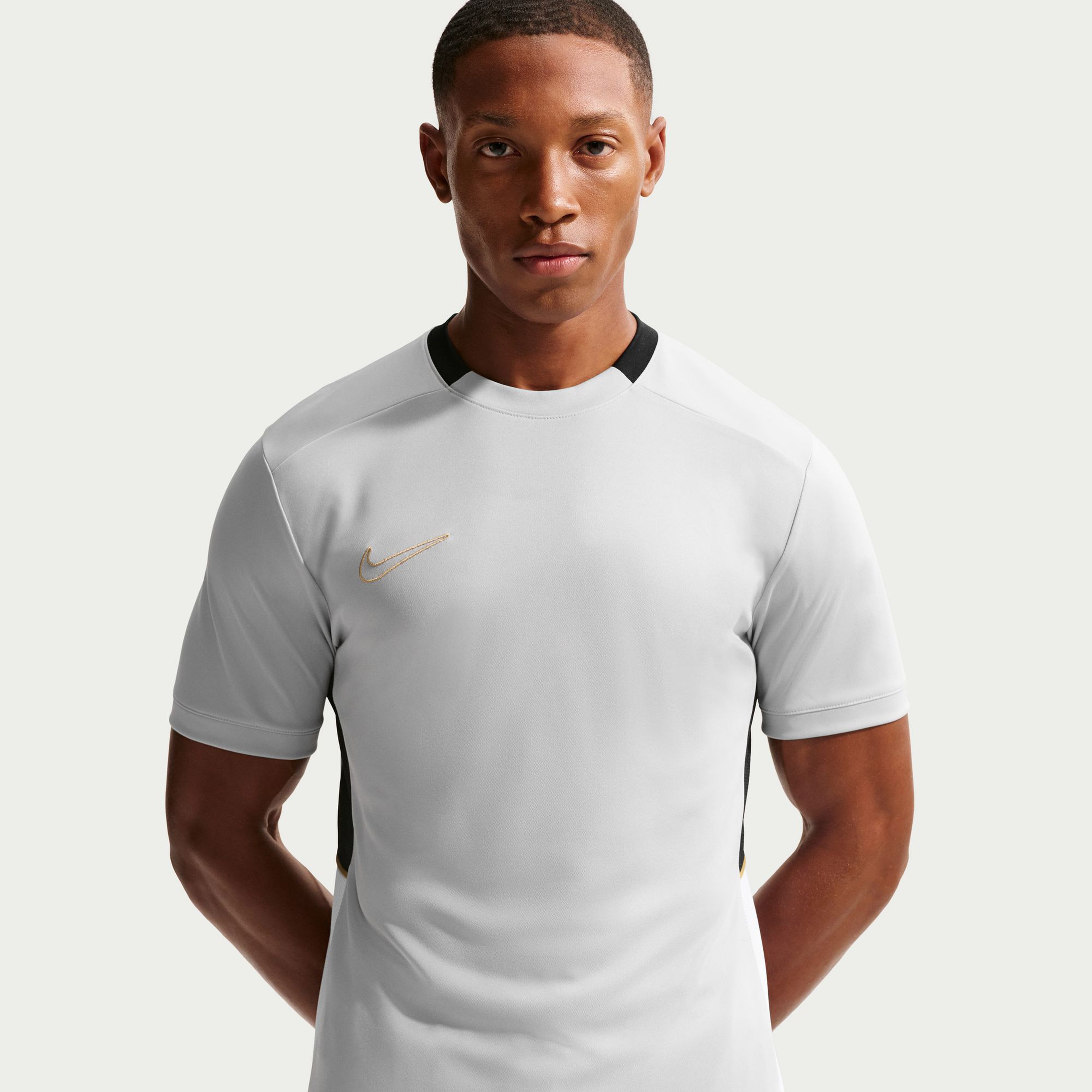 Nike Academy Erkek Gri Futbol T-Shirt