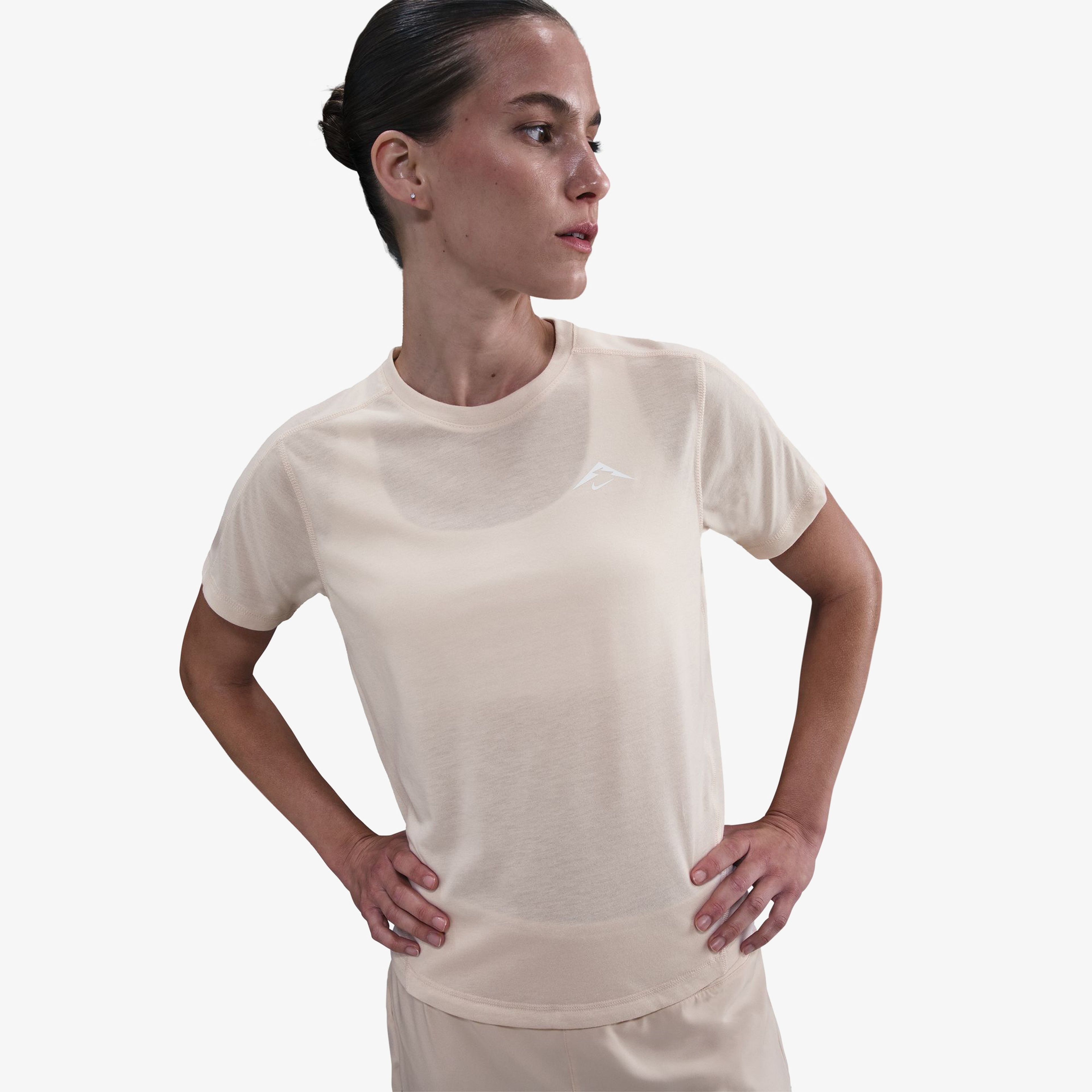 Nike Trail Dri-FIT Kadın Krem Koşu T-Shirt