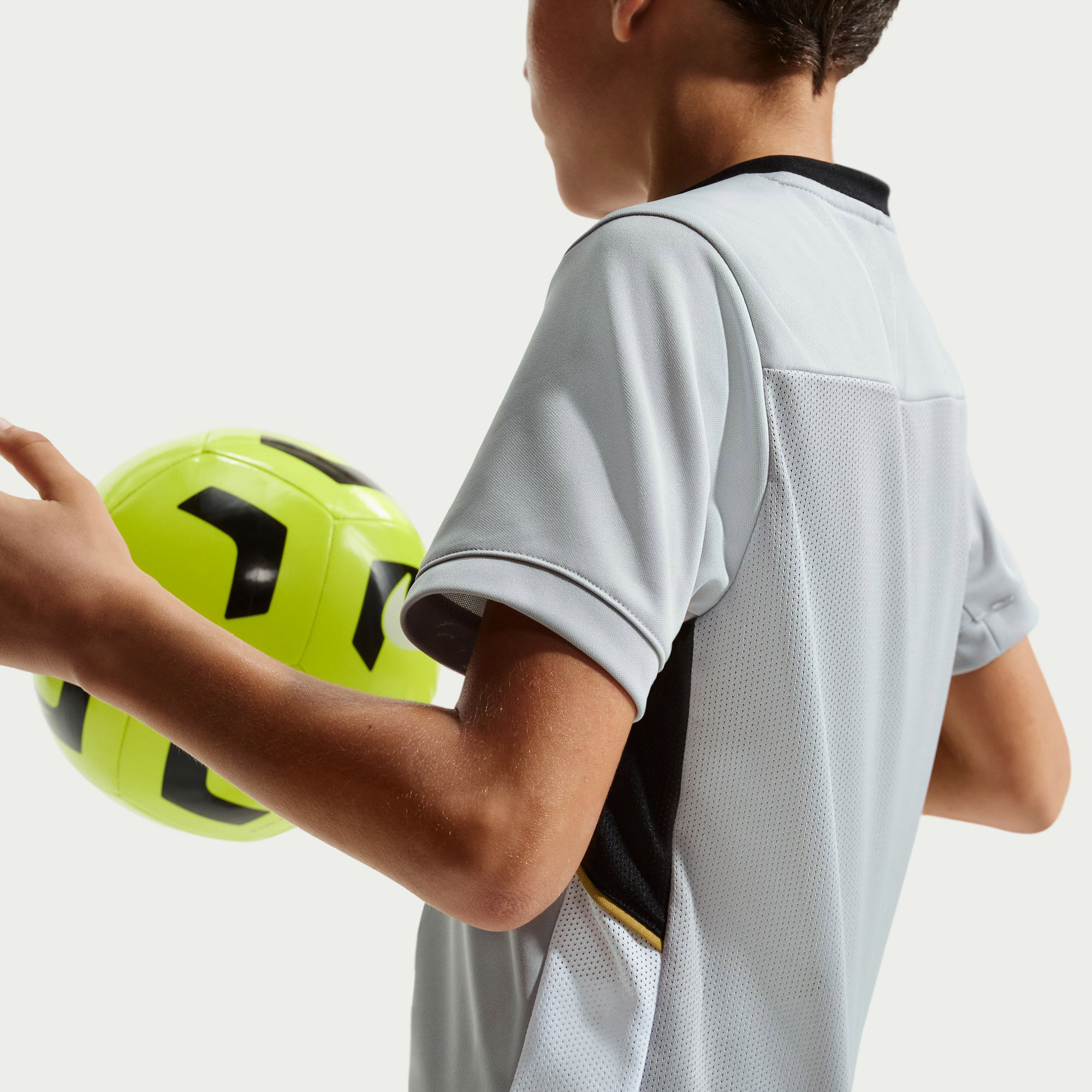 Nike Academy Çocuk Gri Futbol T-Shirt