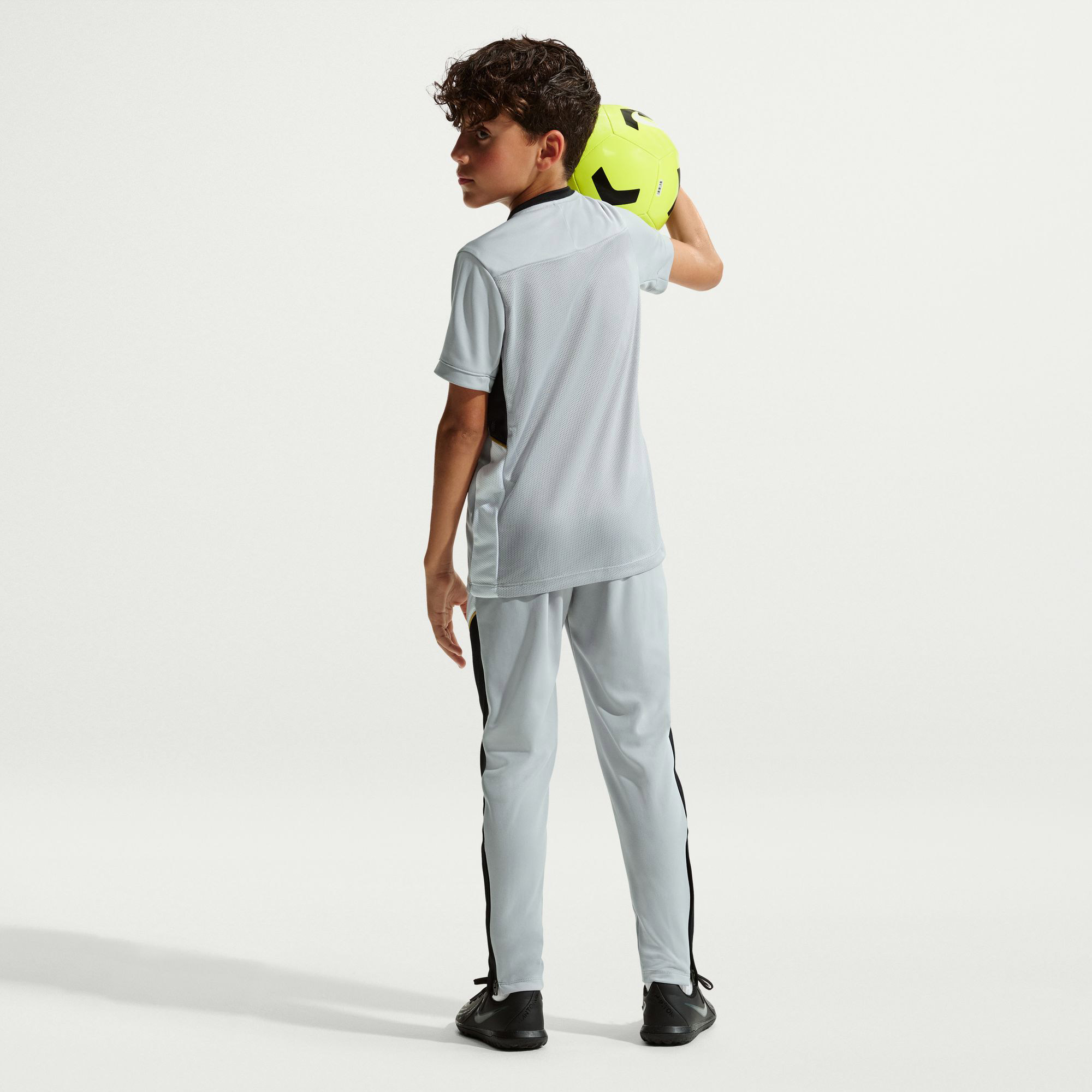 Nike Academy Çocuk Gri Futbol T-Shirt